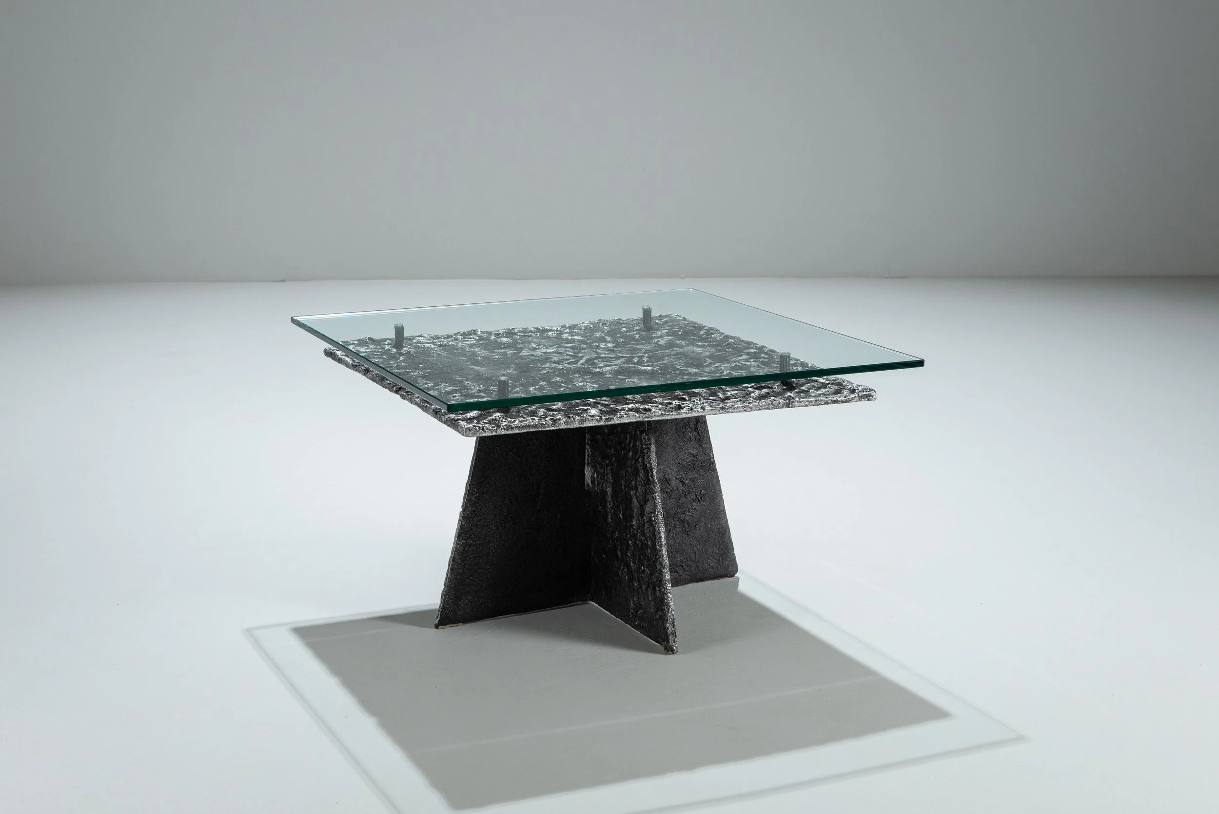 aluminiumcoffeetable-02.jpg
