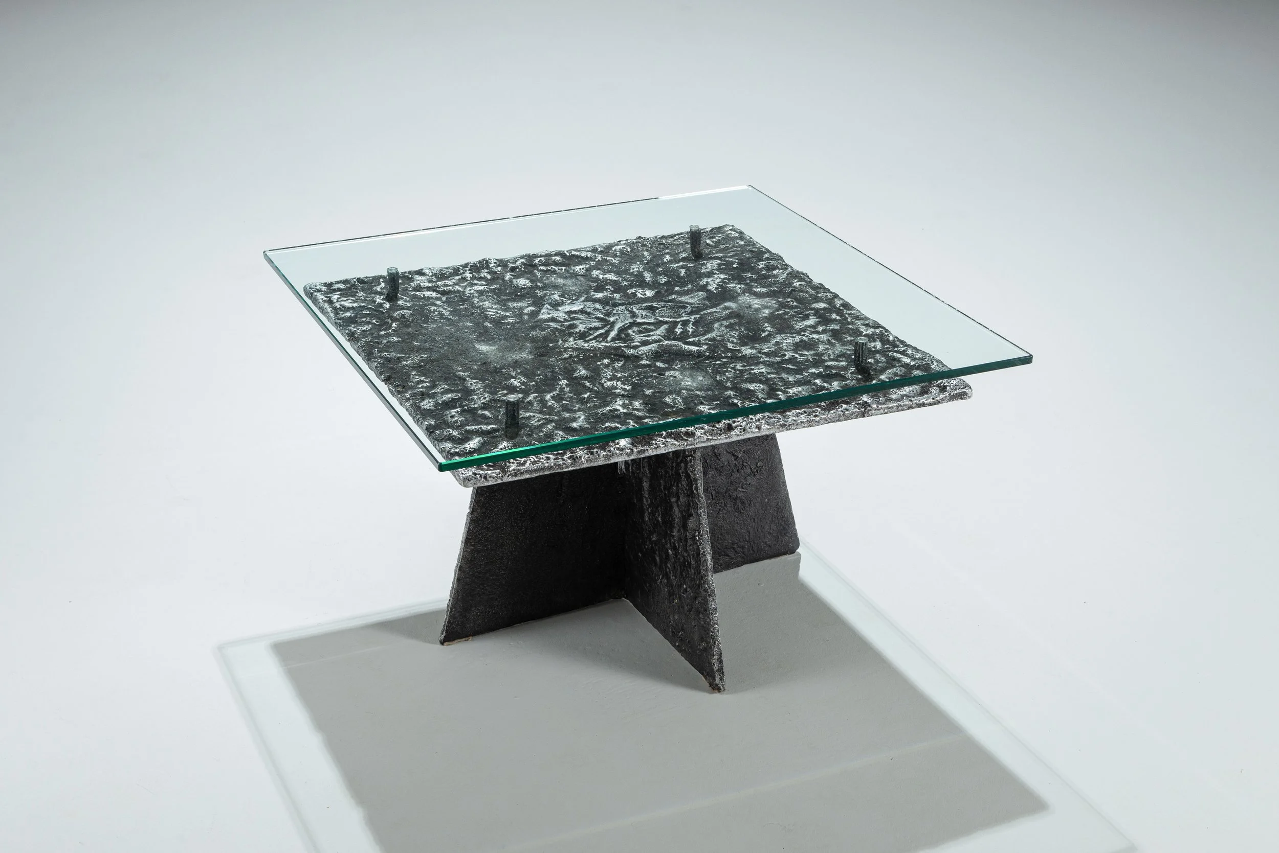 aluminiumcoffeetable-01.jpg