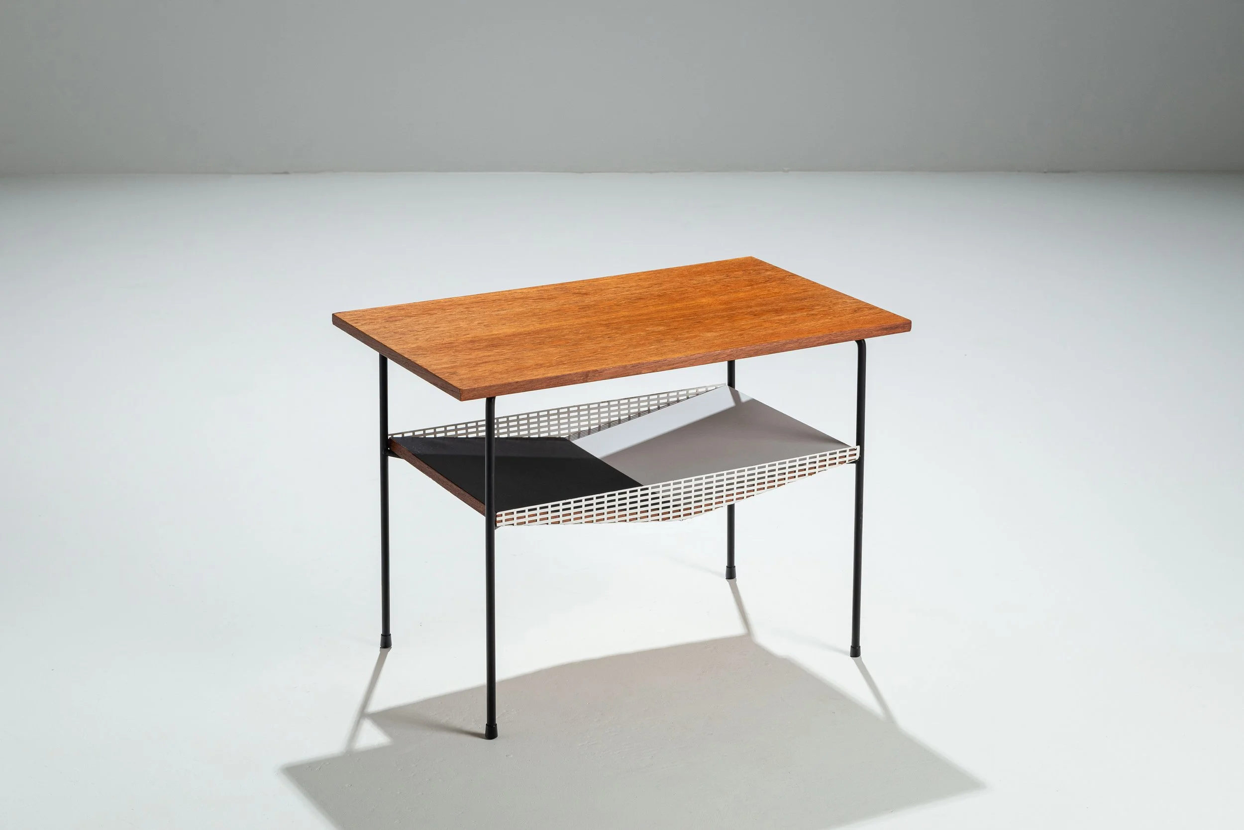 sidetable-02.jpg
