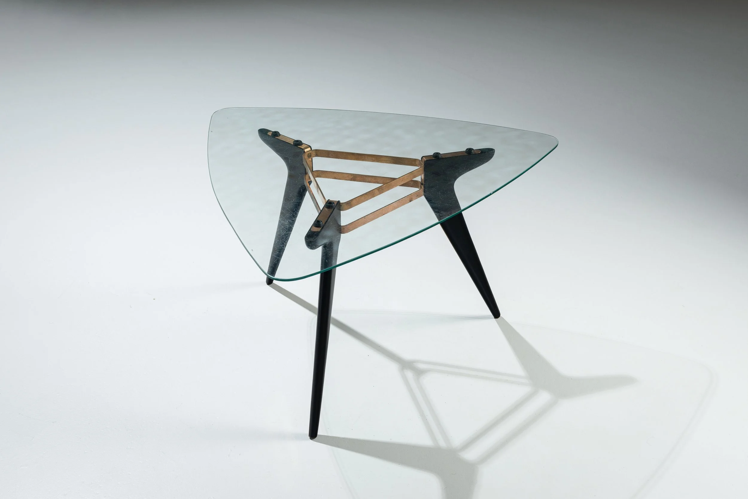 triangularcoffeetable-07.jpg