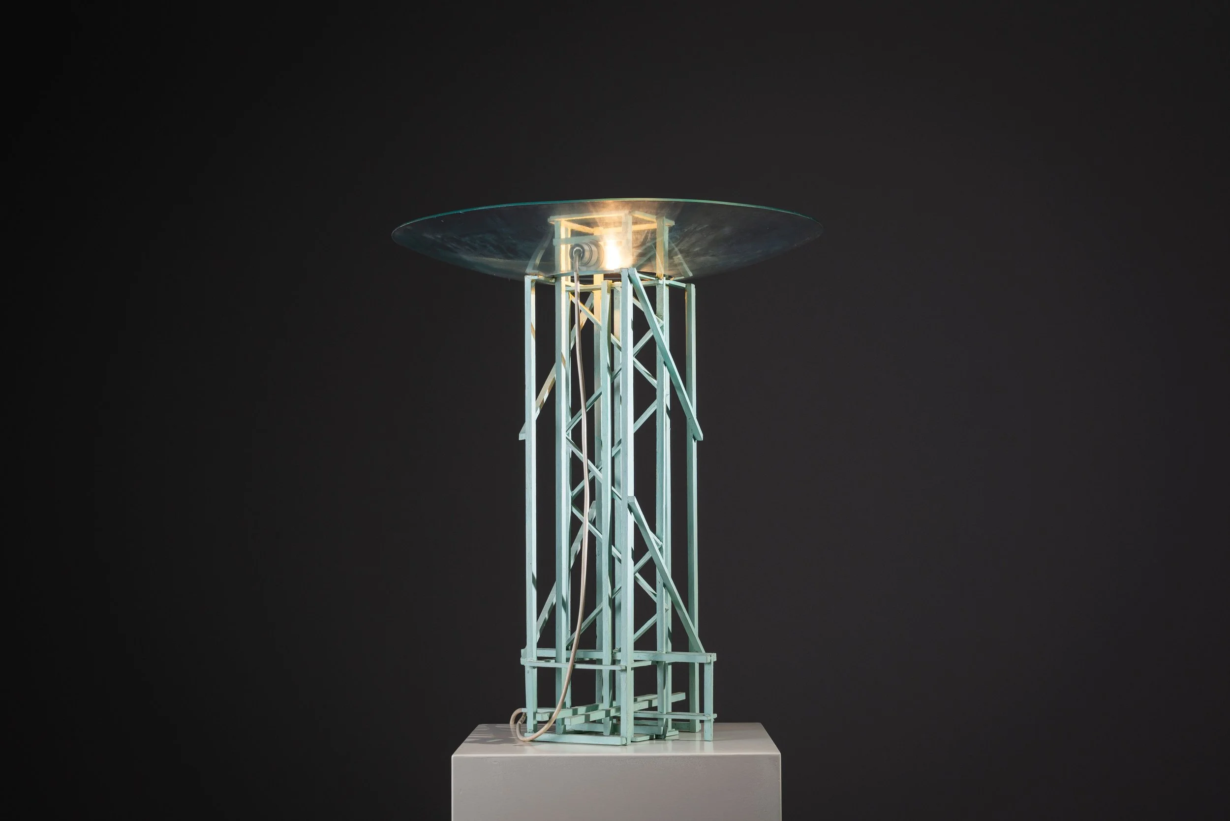 constructivisttablelamp09.jpg
