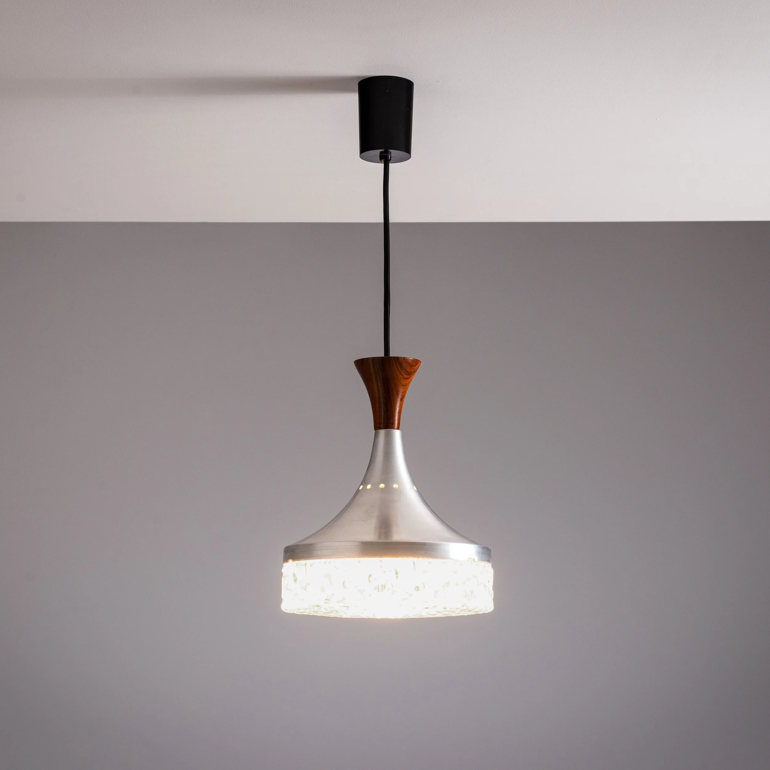 Sölken Leuchten pendant in aluminium and wood