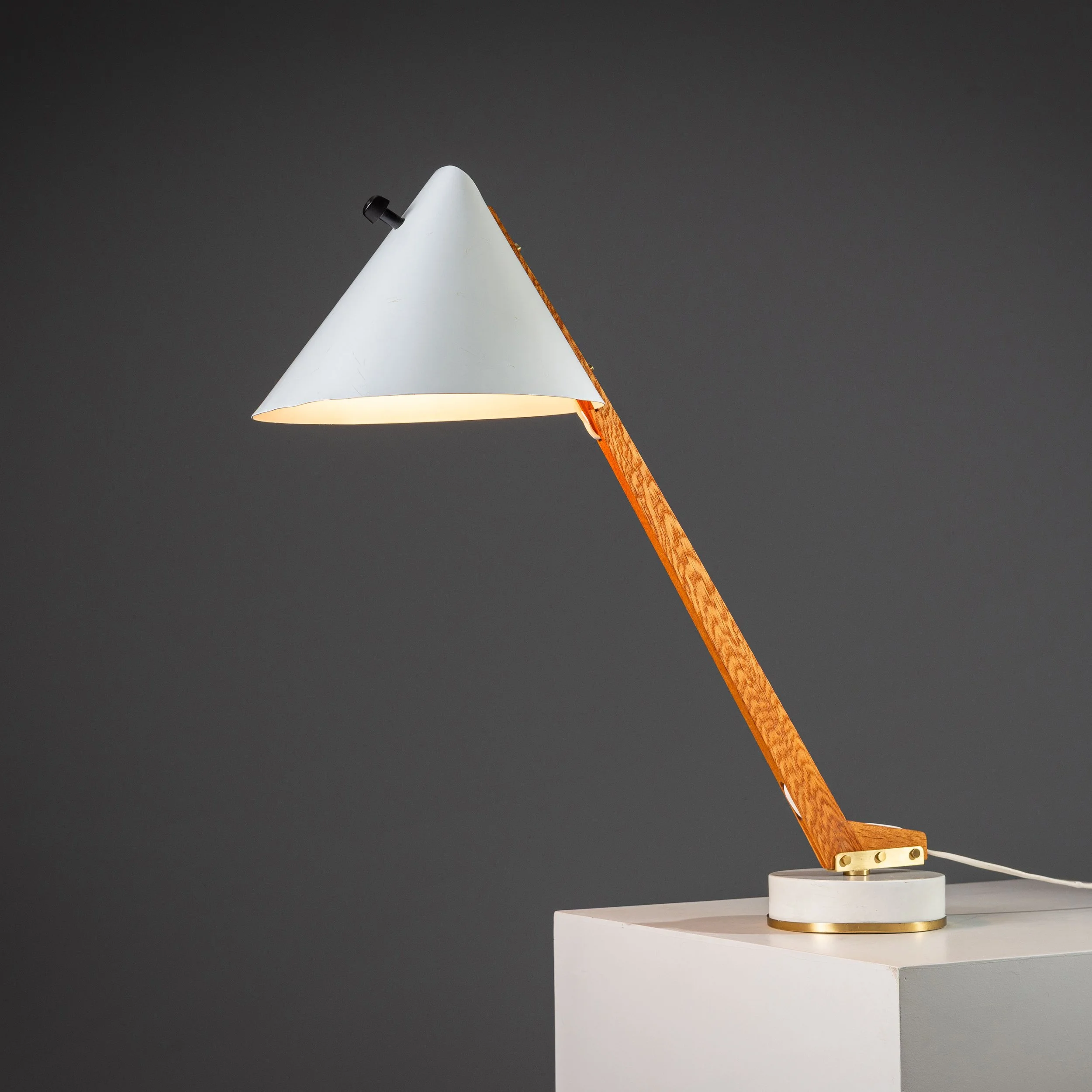 Hans Agne Jakobsson B54 table lamp