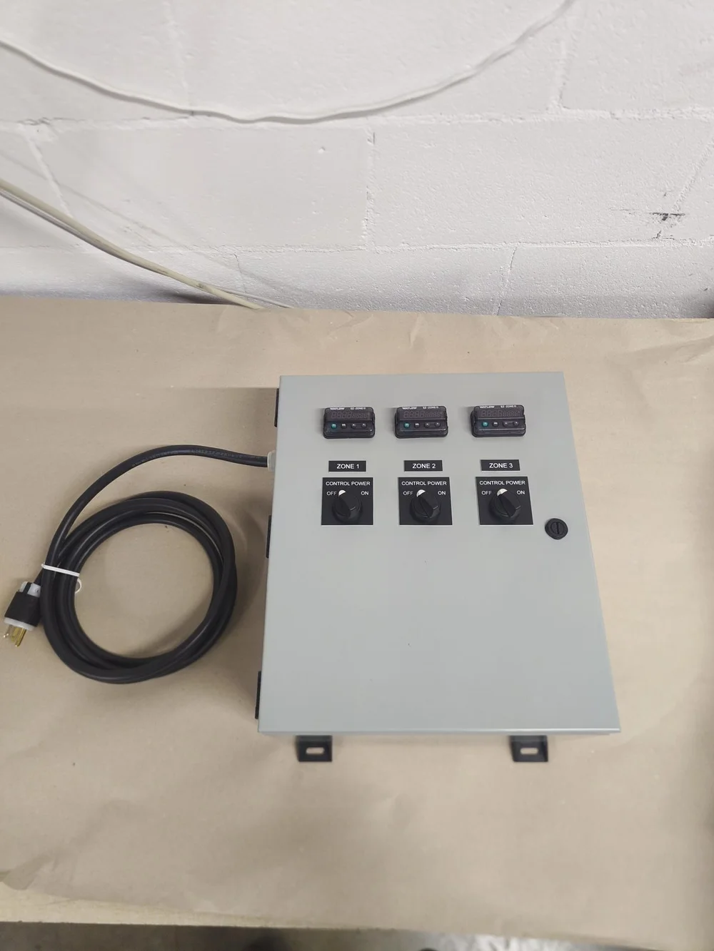 Entherm 3-zone heater control panel with power cord
