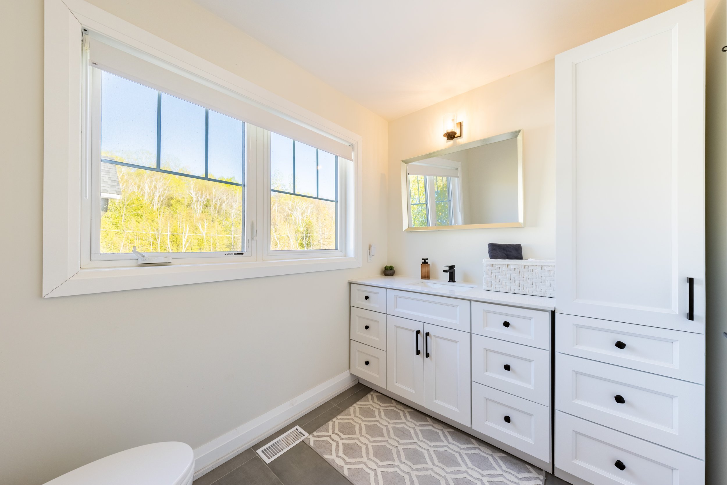2nd Bathroom on Upper Floor