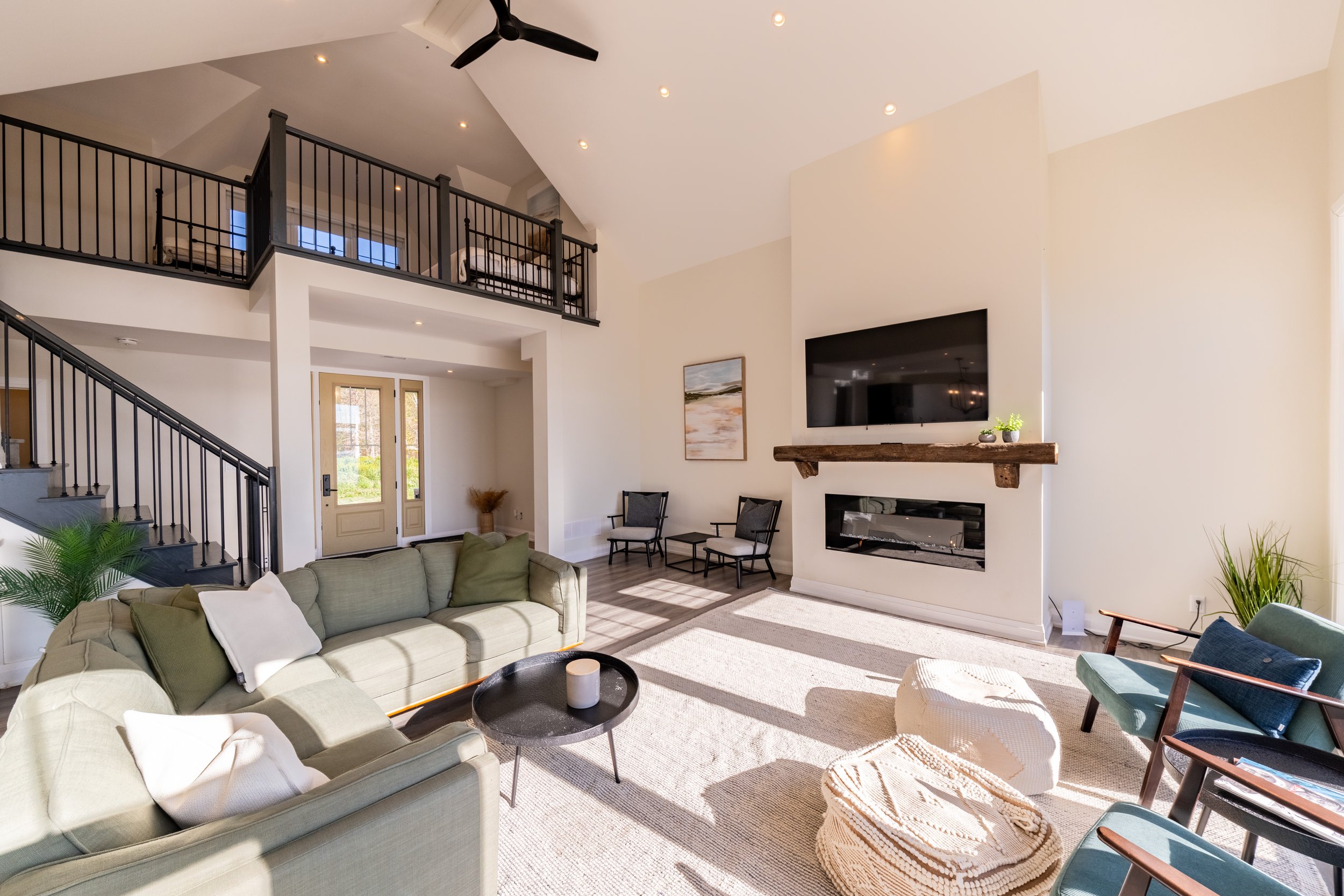 Air BNB Inside-10.jpg
