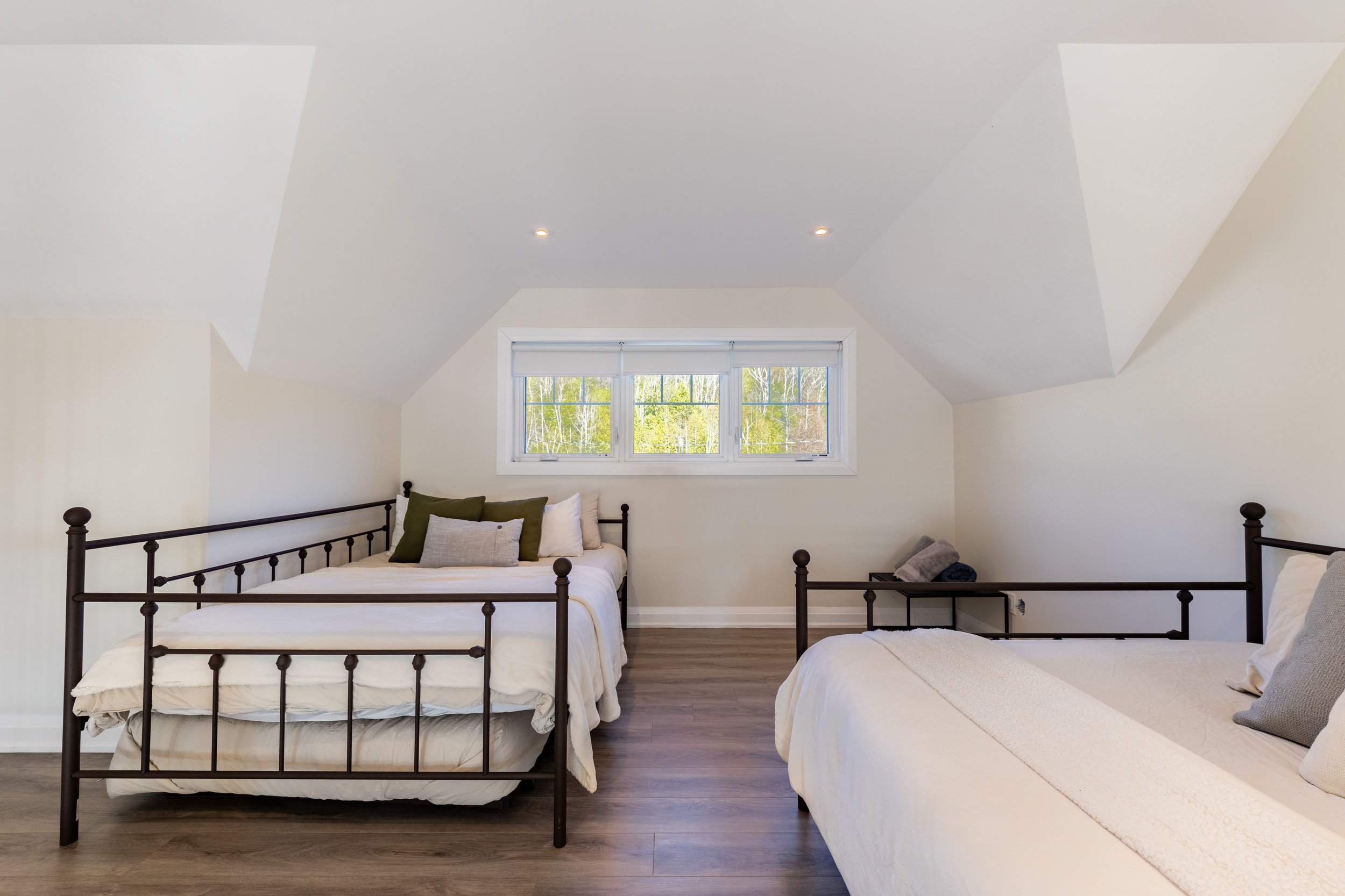 Queen Size Accomodations with Fresh Linens