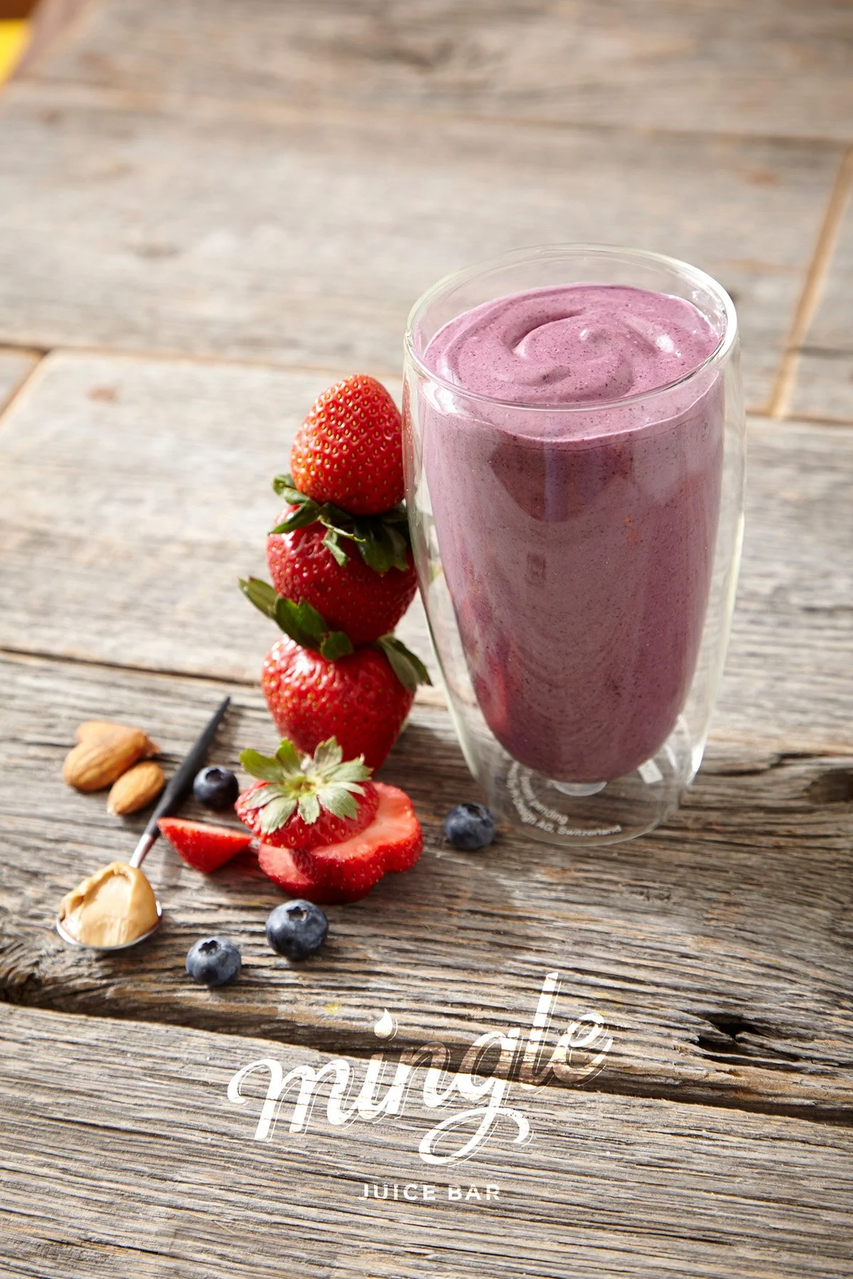 MingleJuiceBar_pbjsmoothie-edit.jpg