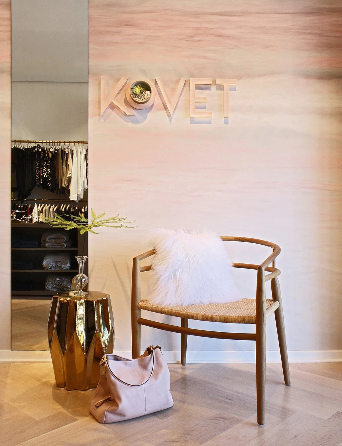 kovet-boutique-interior-1.jpg