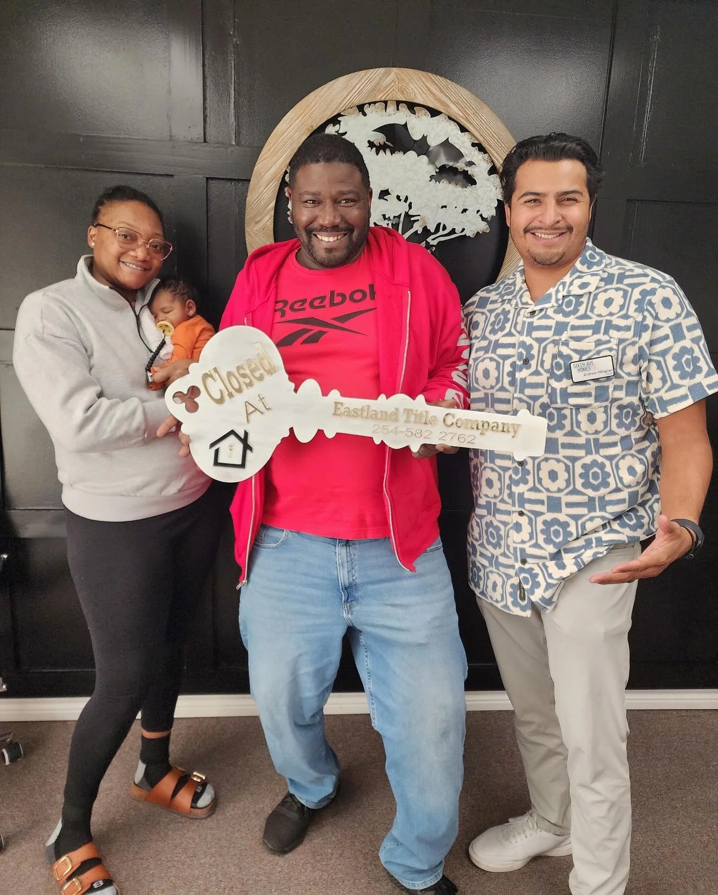 A Halloween closing in HillsBOOro 👻

Congrats to the Darretts on closing on their first home! No scaries  here!

When you&rsquo;re ready: Andrew@6thavehomes.com 
&bull;
#DfwRealtor #Hillsboro #VillasVillas #6thAveHomes