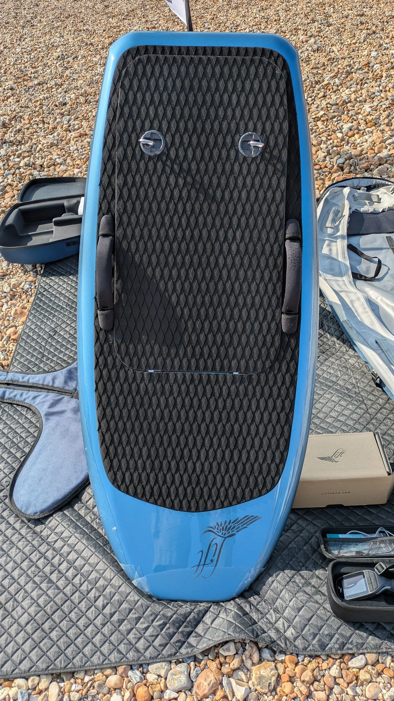 Blue 4ft 9 sport efoil front view