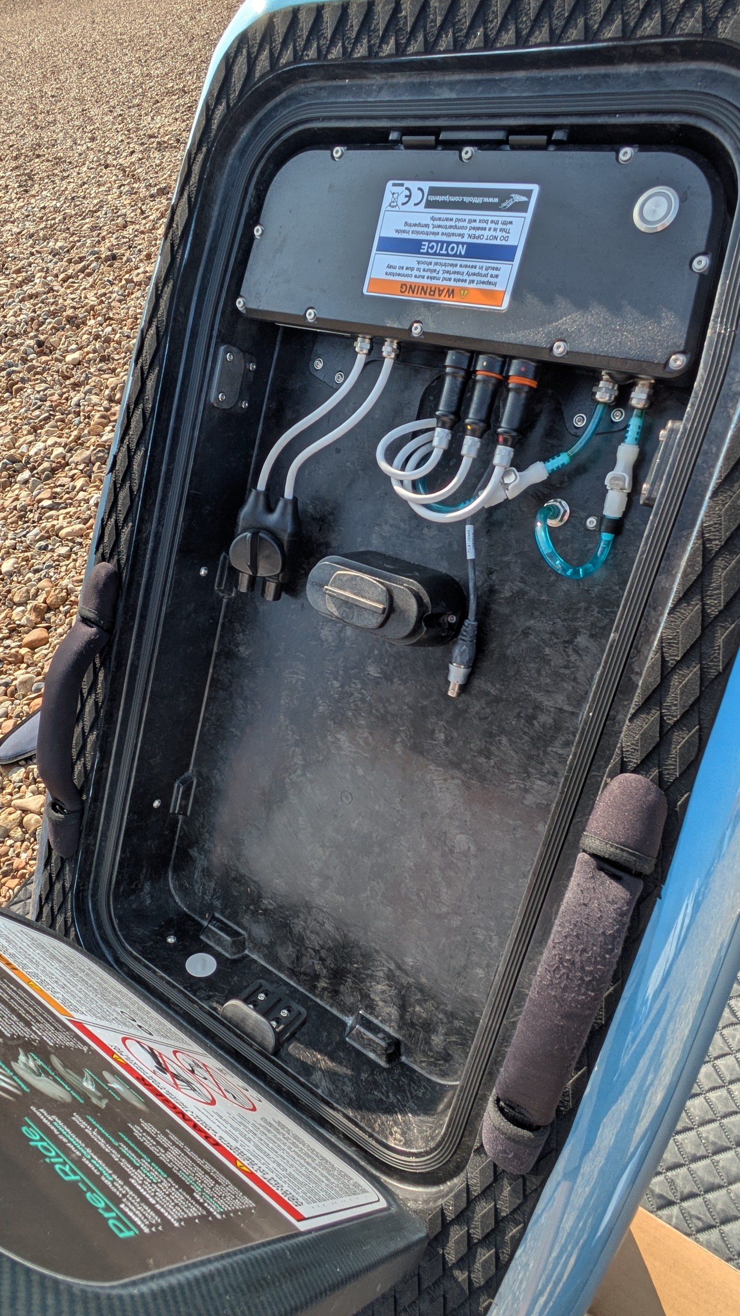 Blue 4ft 9 sport efoil open hatch