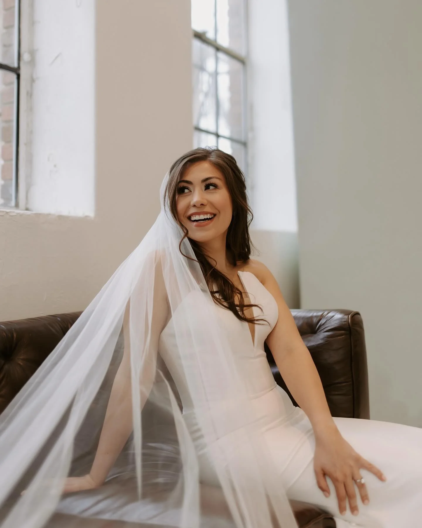 Ana Karen made the most beautiful bride, and her rainy day bridal session may have been a change of plans but that didn&rsquo;t stop her from making the absolute most of it!✨

Also, can we take a moment for her amazing hair and makeup artists? The ta