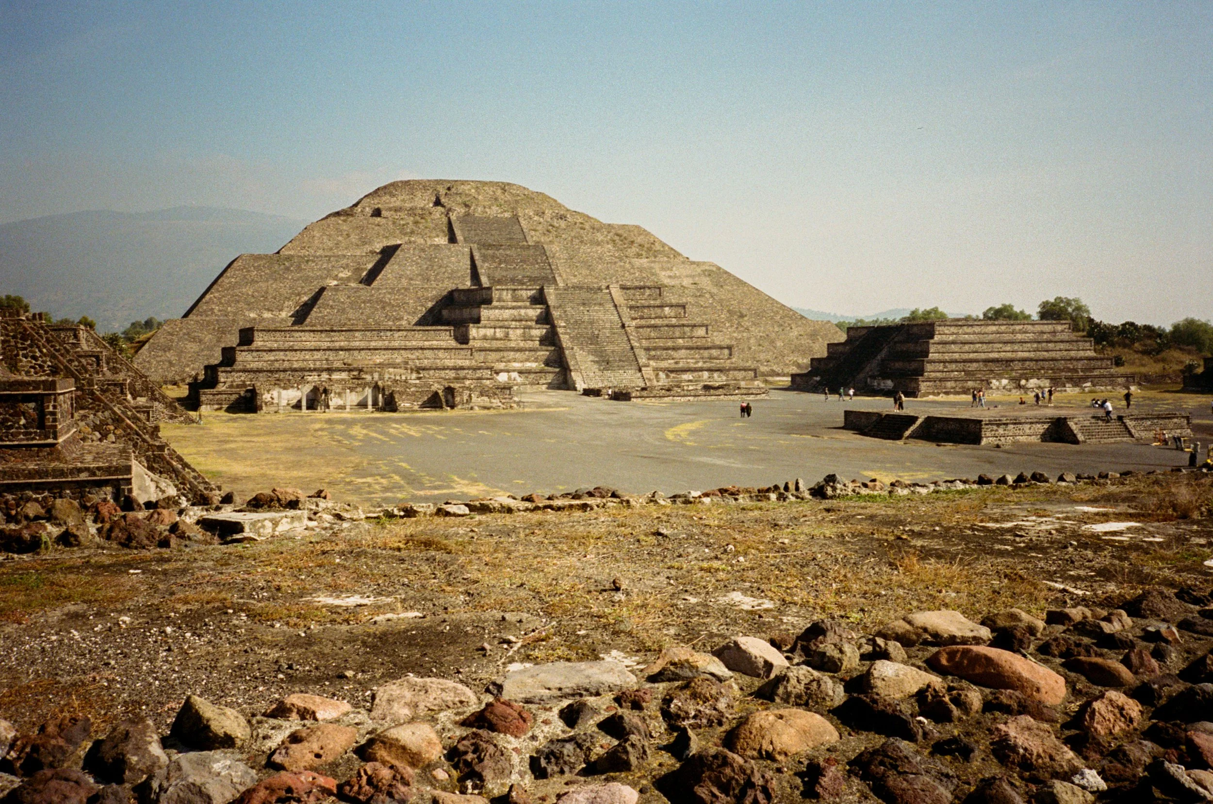 Angie Smith_Contax_Scans_Fallandwinter2023-39.jpg