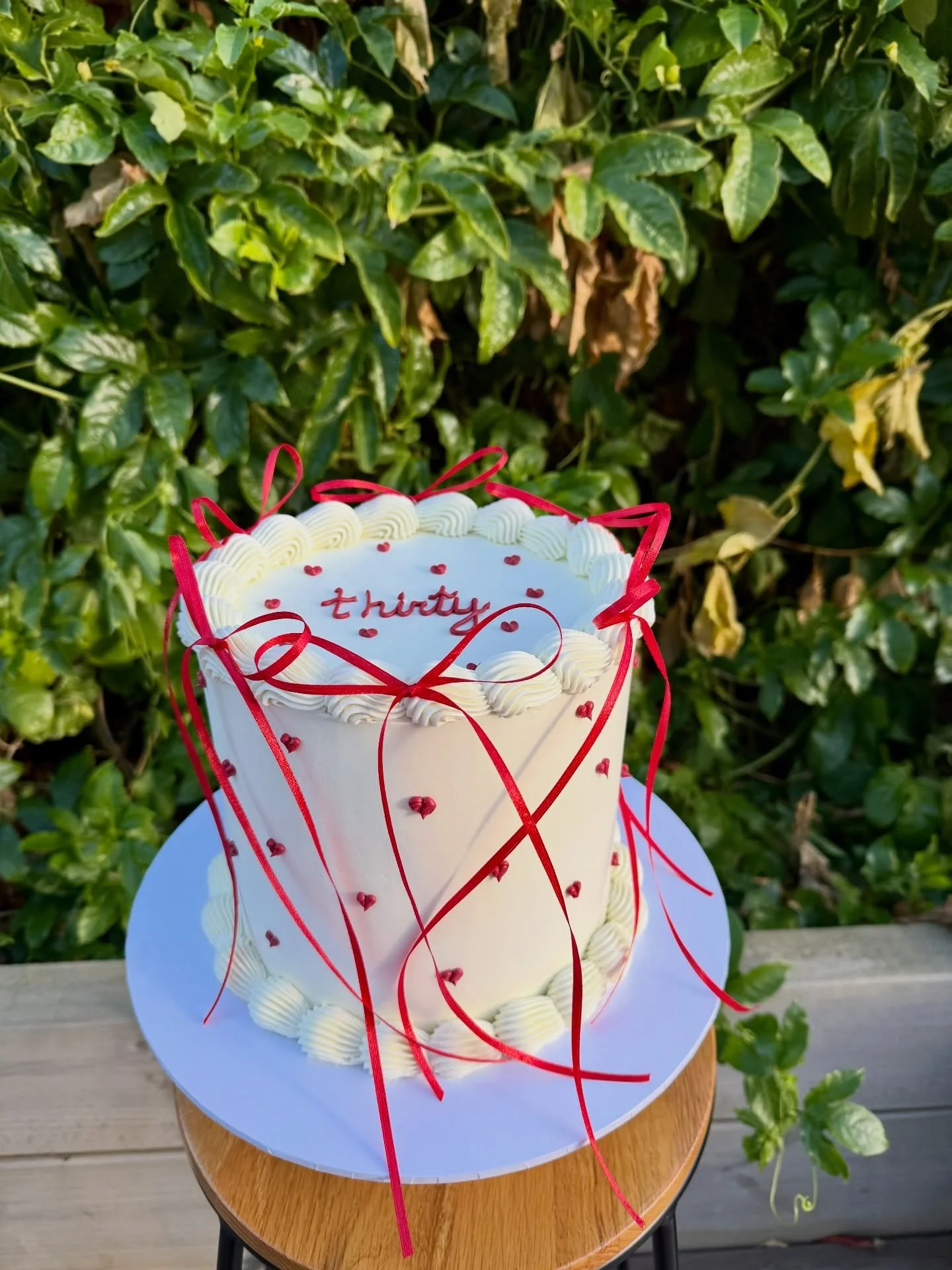 Thirty 🤍❤️

#glutenfreecakes #geelongweddings #geelongglutenfree #geelongsmallbusiness #OhEmGitsglutenfree