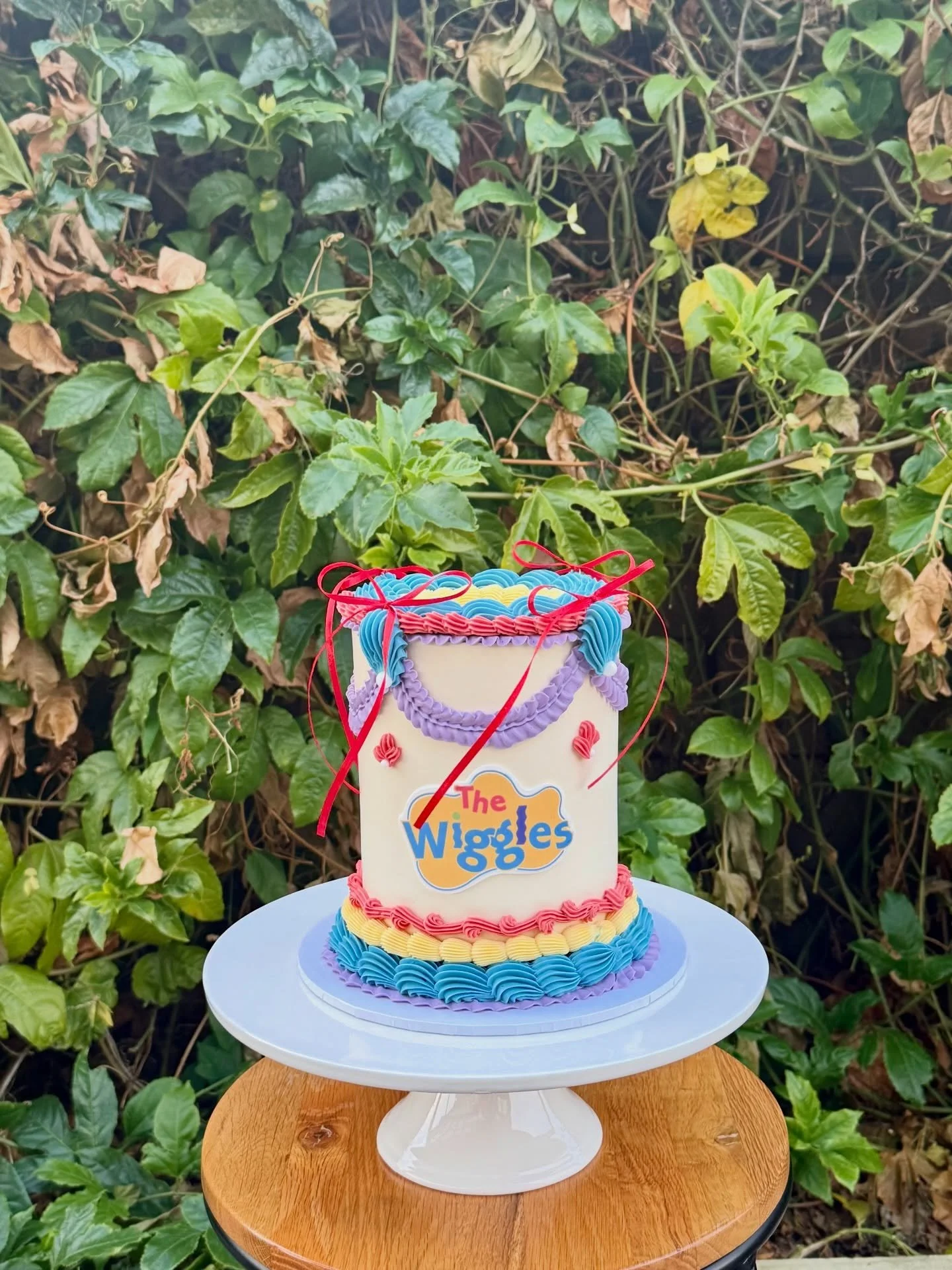 The kind of cute Wiggles cake I can get around ❤️💜💛💙

#geelongweddings #wigglescake #geelongglutenfree #geelongsmallbusiness #OhEmGitsglutenfree