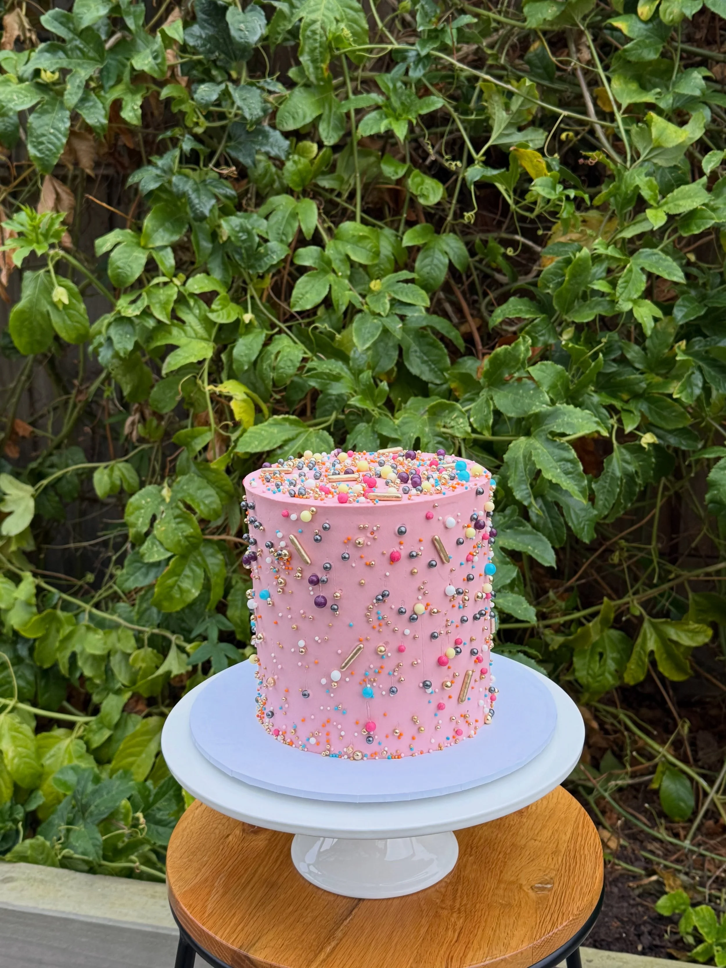 Birthday sparkles 💎 

#glutenfreecake #sprinklecake #geelongsmallbusiness #geelongglutenfree #OhEmGitsglutenfree