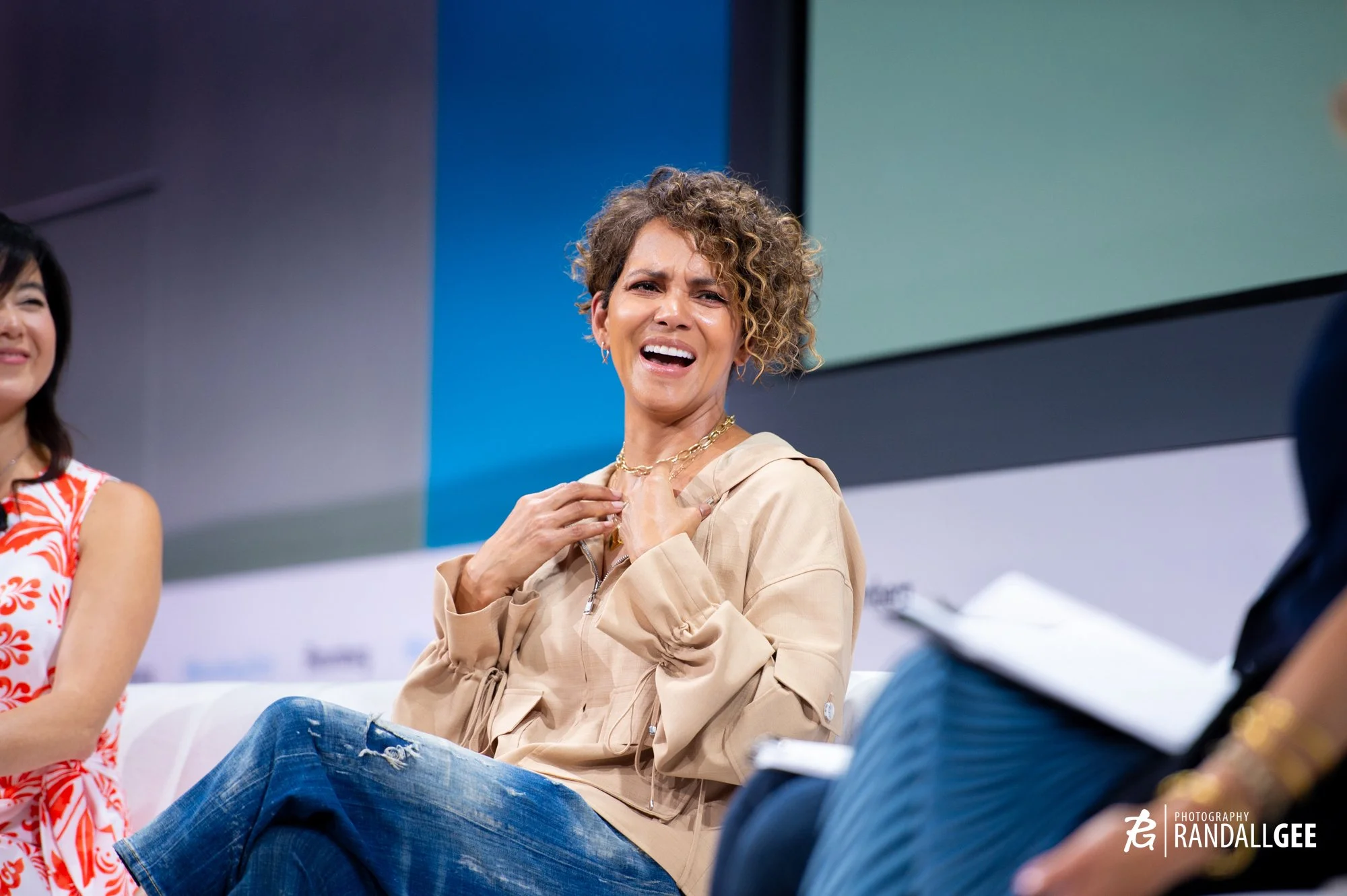 Bloomberg SVN - RG 583.jpg