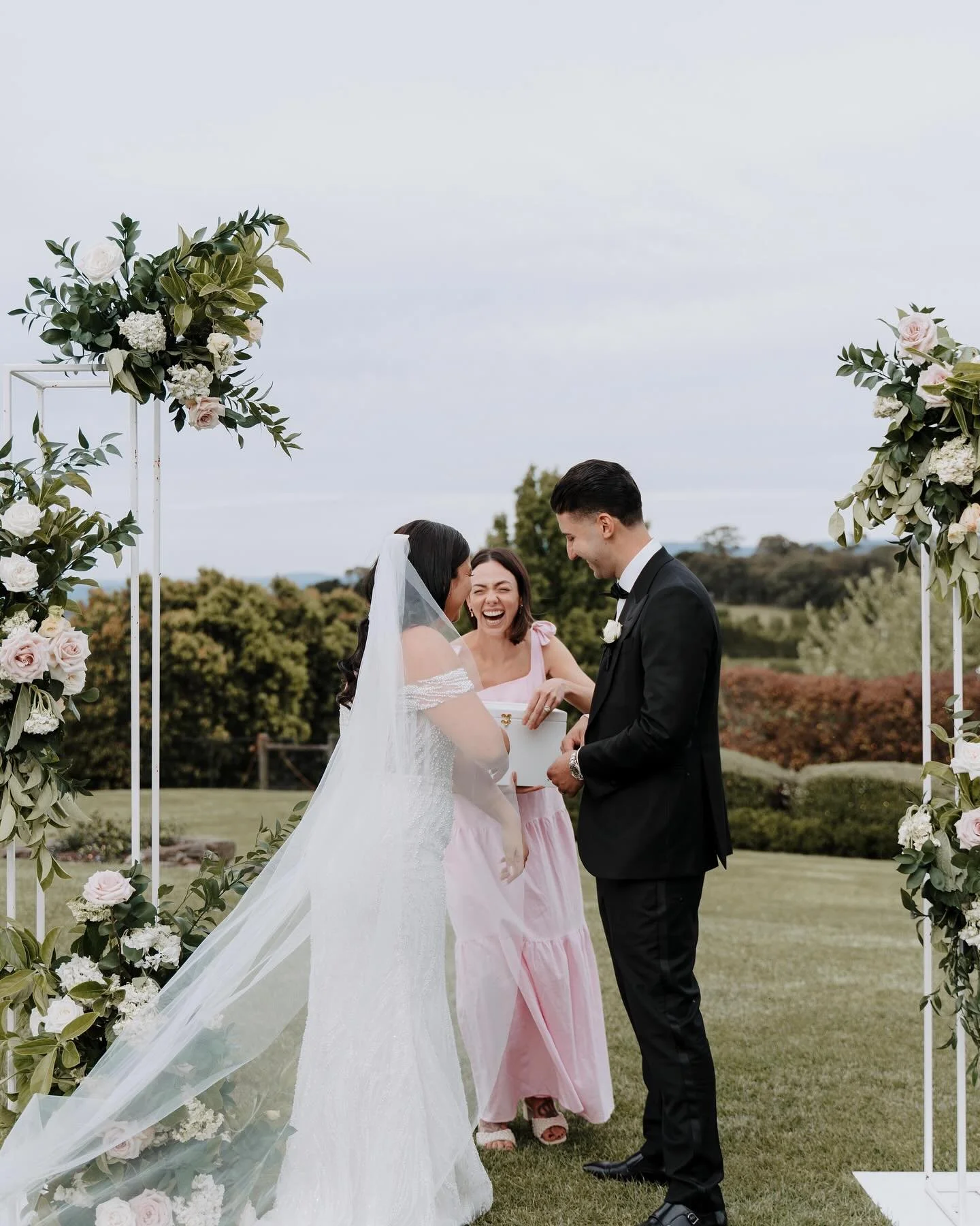 melina and steven decided they didn&rsquo;t want to share their personal vows throughout their ceremony, and that they were going to make a time capsule instead.
they placed their vows inside, with a bottle of nice bubbles and 2 glasses.
then, on the