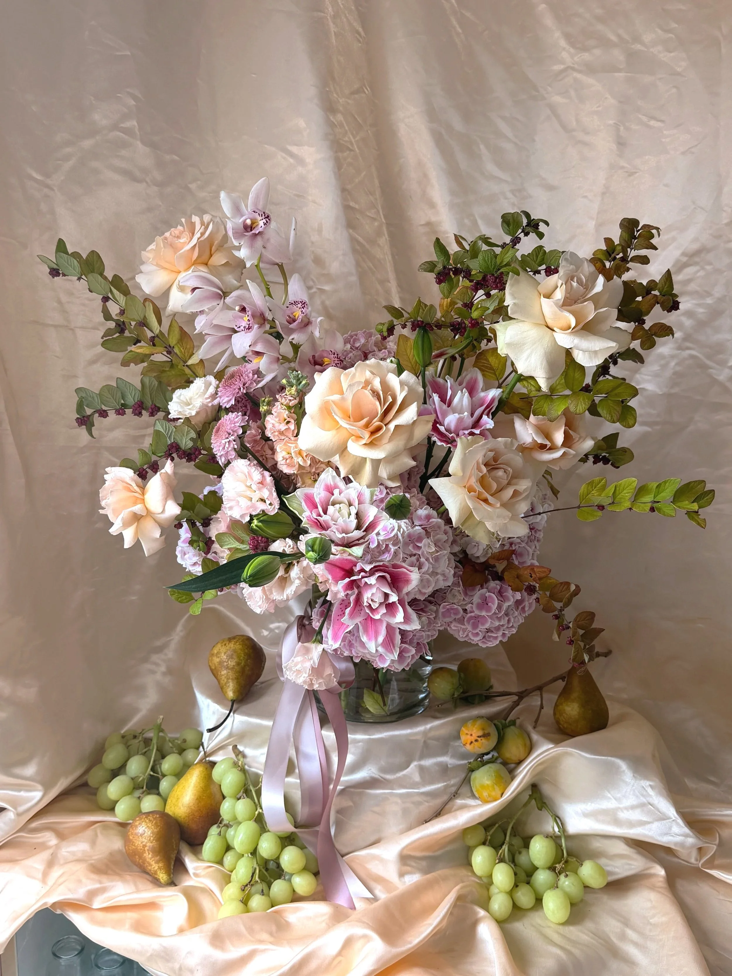 Mothers_Day_low_set_vase_close_up