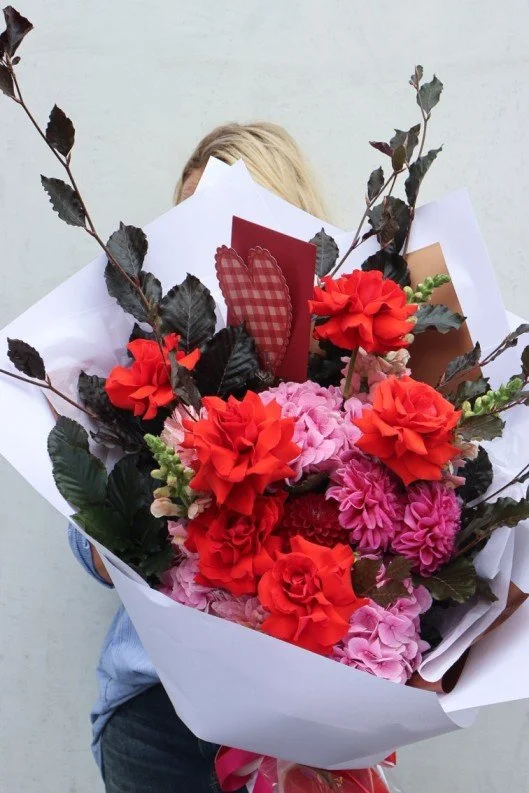 Valentines_Flowers_Red_Roses_Hydrangeas_Brighton_Valentines_Flowers_Vday_ideas