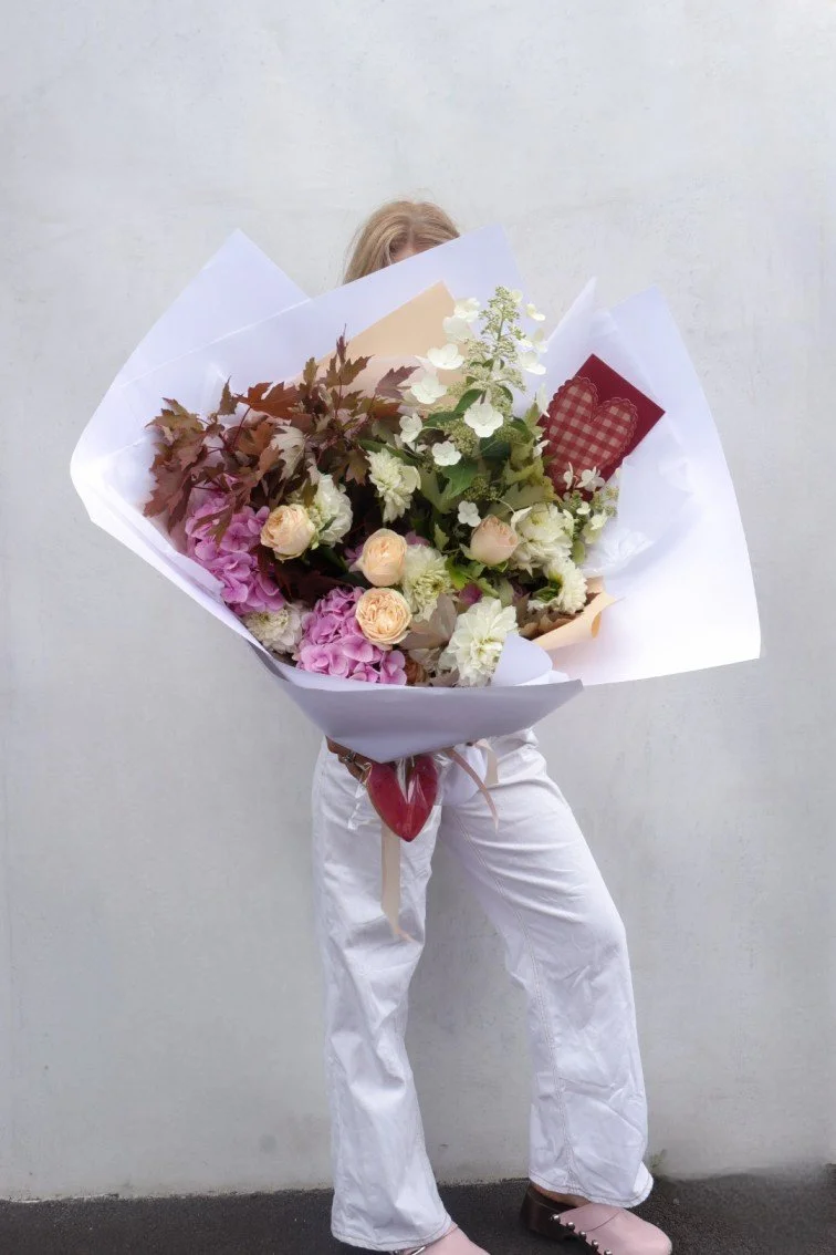 Valentines_Flowers_Red_Roses_Hydrangeas_Brighton_Valentines_Flowers_Vday_ideas