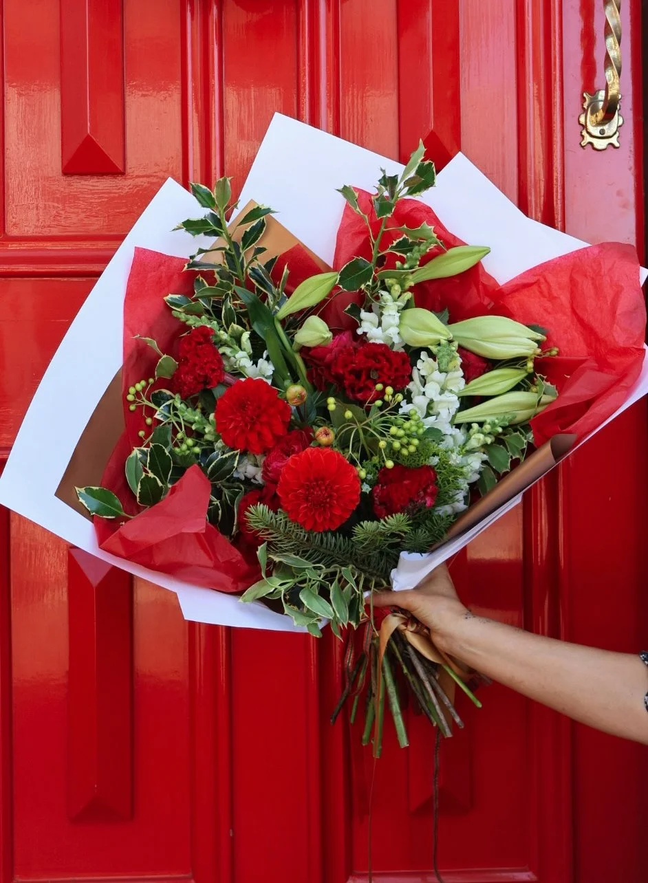 CHRISTMAS FLORAL ARRANGEMENTS: TIPS AND IDEAS