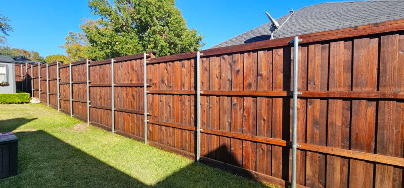 fence-stained-pecan-addison-tx.jpg