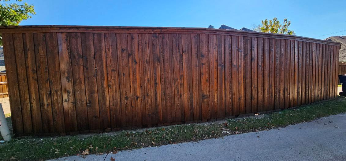 fence-stained-pecan-carrollton-tx.jpg