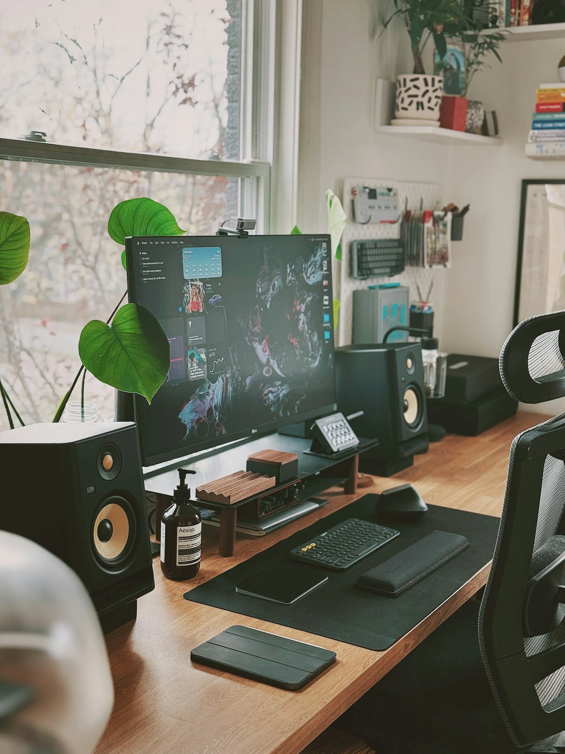 Schedule your Consult today with Vinnie Padilla, AMFT, with Grey Insight, helping Neurodivergent, Geeky, Witchy, Queer Individuals and couples develop connections to themselves and their world, Online Across California.