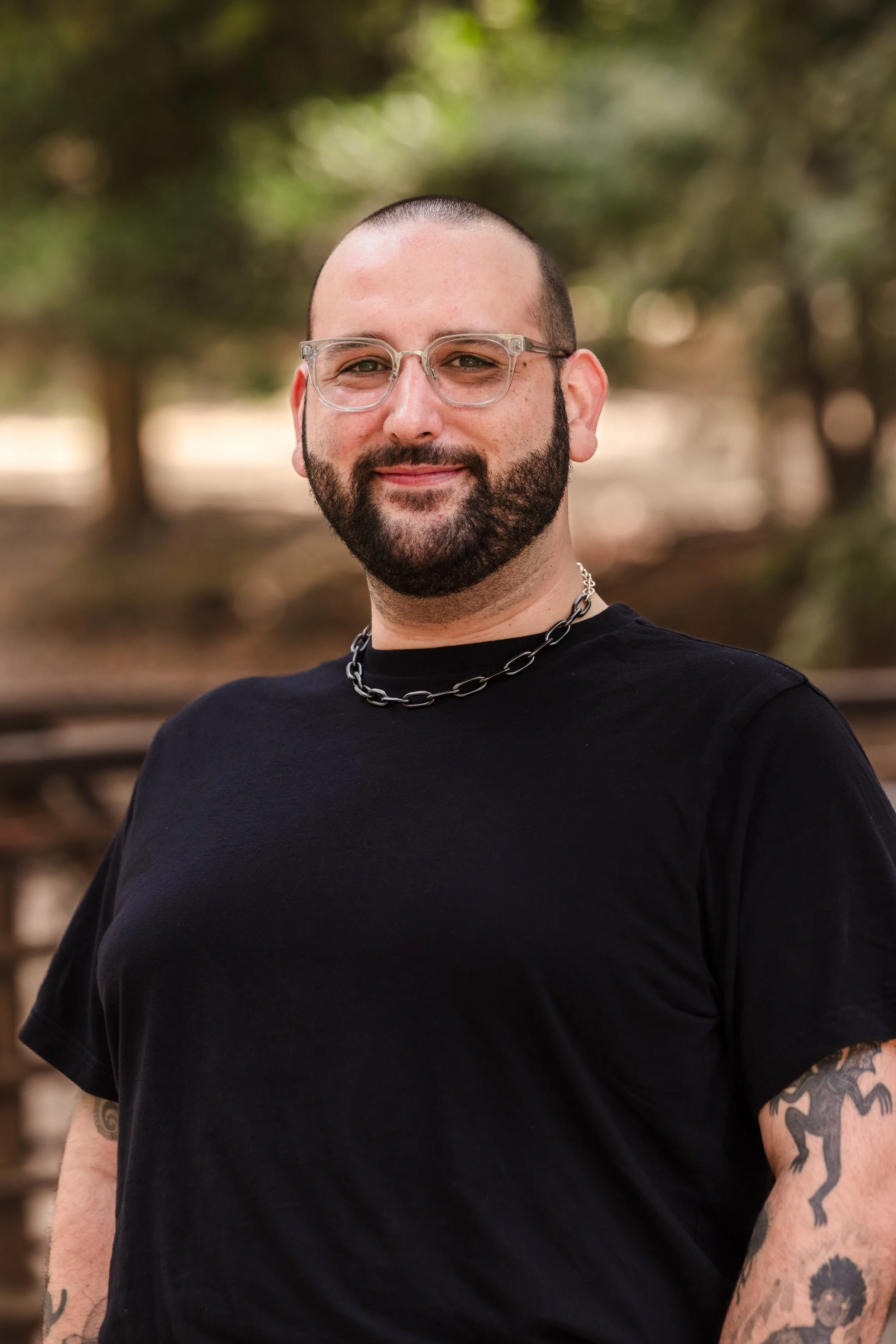 Vinnie Padilla, AMFT, offers depth-oriented therapy to gay men, gay couples, and neurodivergent queer folks struggling with sexual concerns, ,substance use and open relationship concerns, online across California.