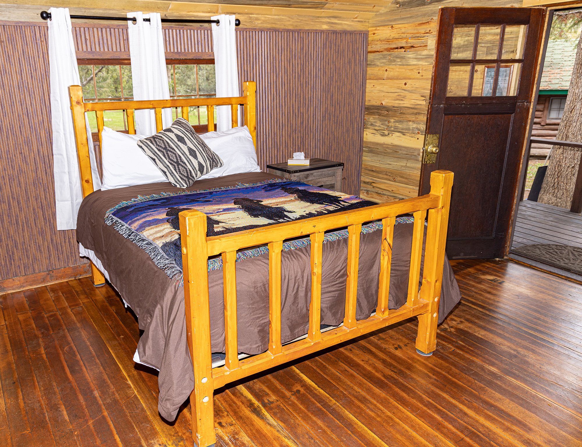 LaGrange cabin UXU Ranch inside bedroom.jpg