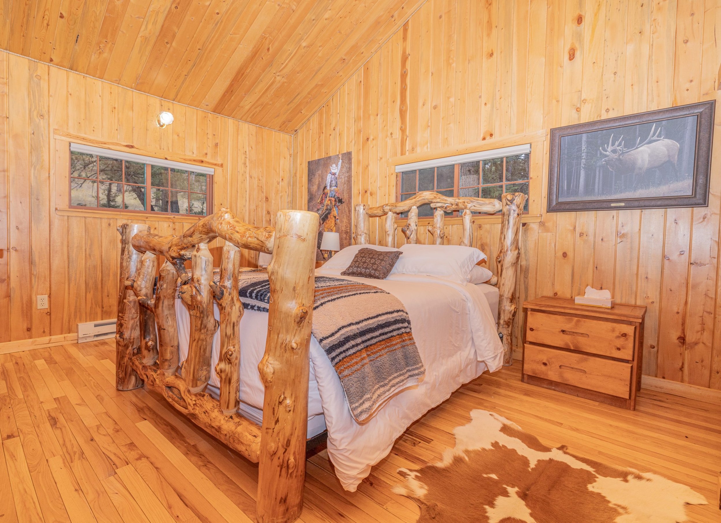 Sundance Cabin a the UXU Dude ranch the bedroom.jpeg