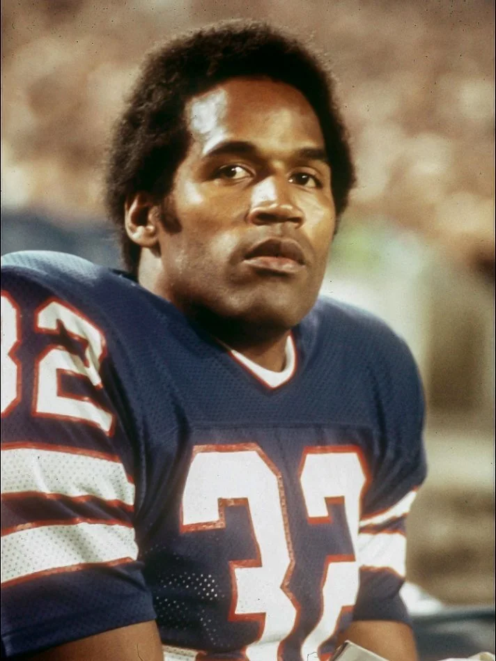 End of an Era: O.J. Simpson, NFL Icon and Controversial Figure, Passes Away After Cancer Battle