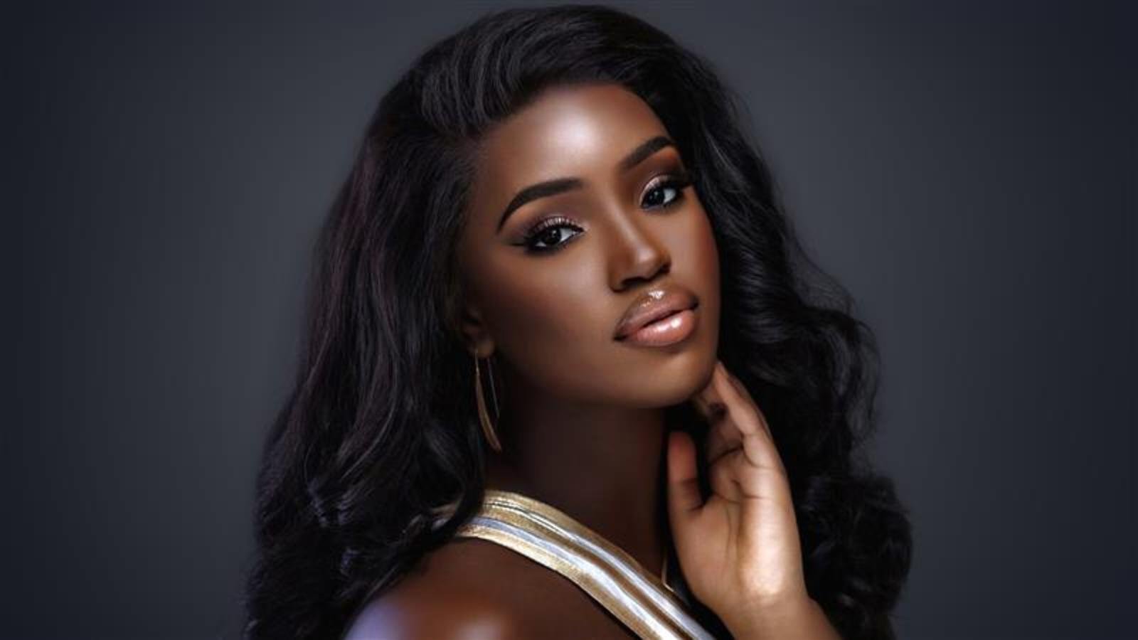 From Crown to Courage: Carrie Everett’s Inspiring Battle Against Cancer