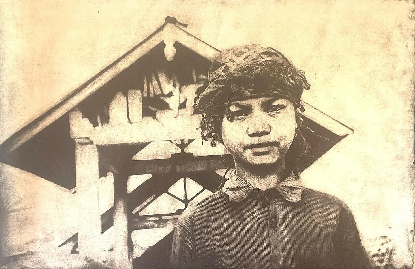 Here&rsquo;s something special for our fellow photography and print lovers - a sneak peek into the beautifully unpredictable world of gum oil printing, using one of our latest works, crafted by skilled crew right here in Bali.

What is gum oil printi