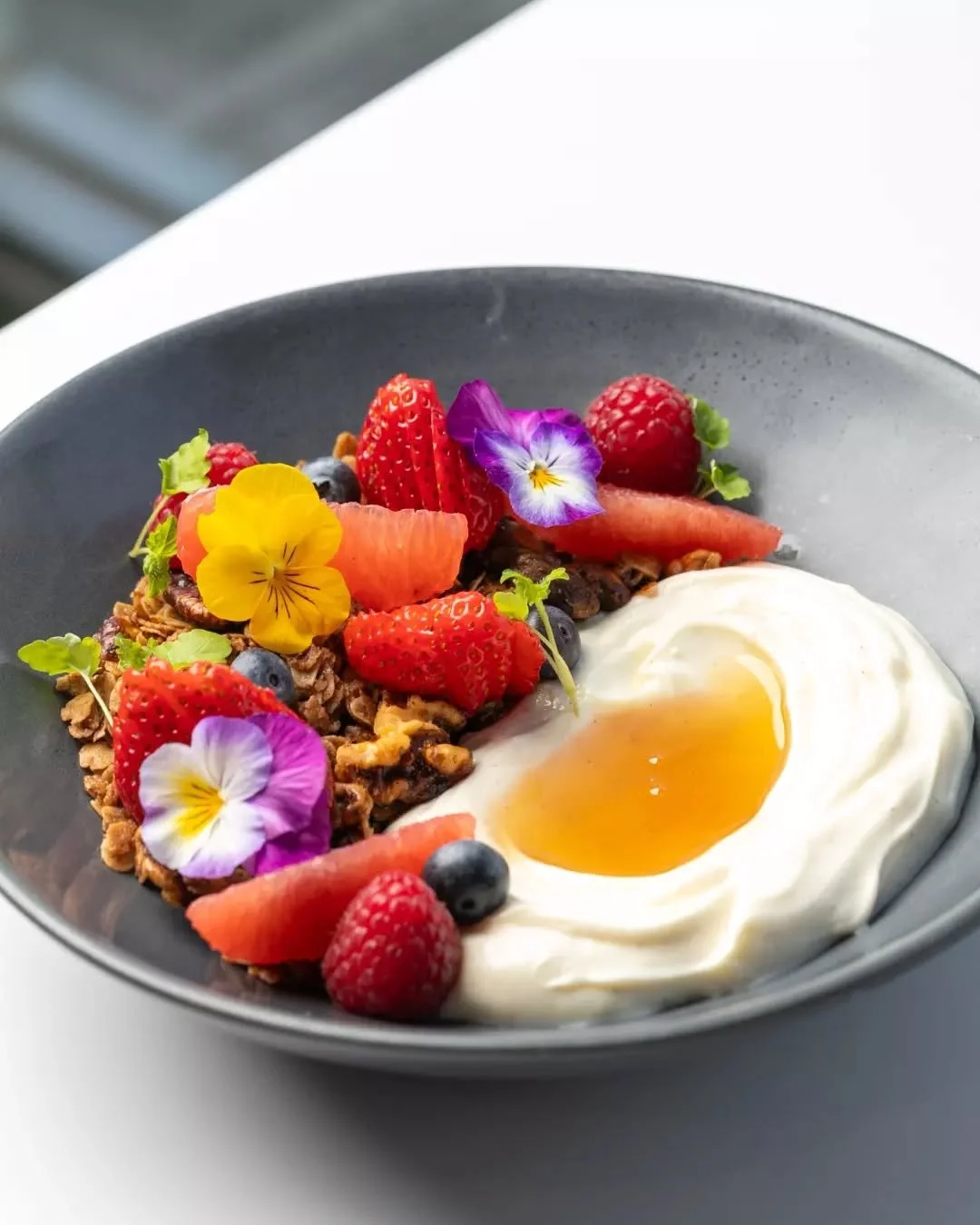 🍓 Quietly balanced, beautifully bright: our Housemade Granola brings together hung vanilla yoghurt, olive oil granola and seasonal fruit, with a burst of citrus and a tang of orange blossom honey.

A very good way to begin any day 🌸