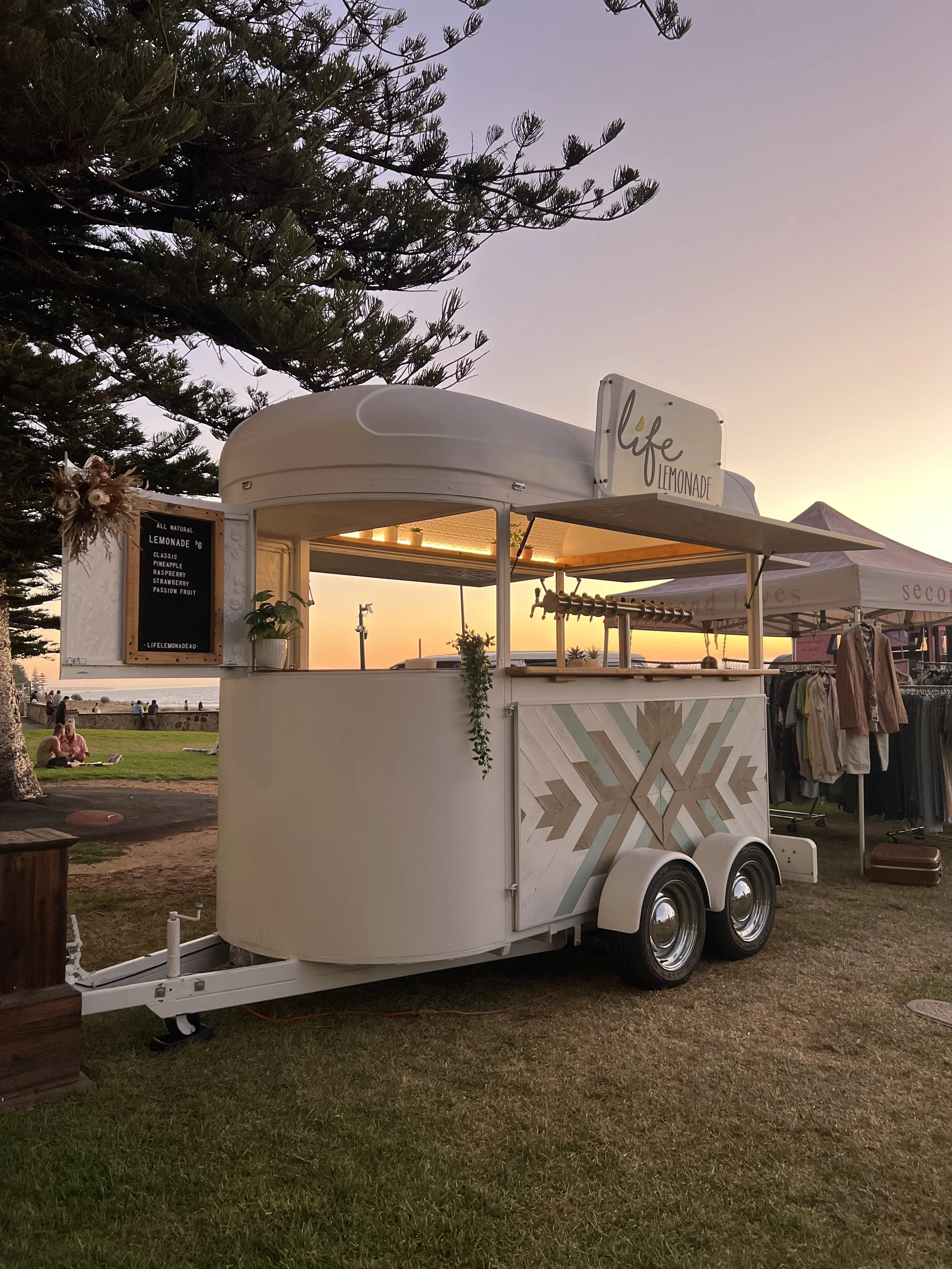 Life Lemonade float - 5.JPG