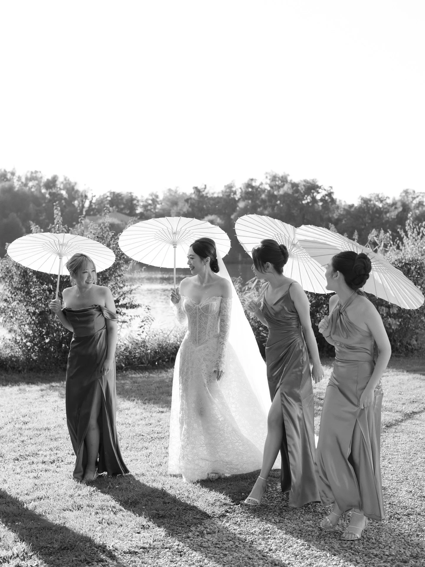 A bridal party framed by history at @schlossleopoldskron . 

Planning @daniela_kainz_weddingsalzburg 
Hair and makeup @charlane_yu 
Bridal gown @bertabridal 

#destinationweddingaustria #melanienedelko #leopoldskron #bridalparty