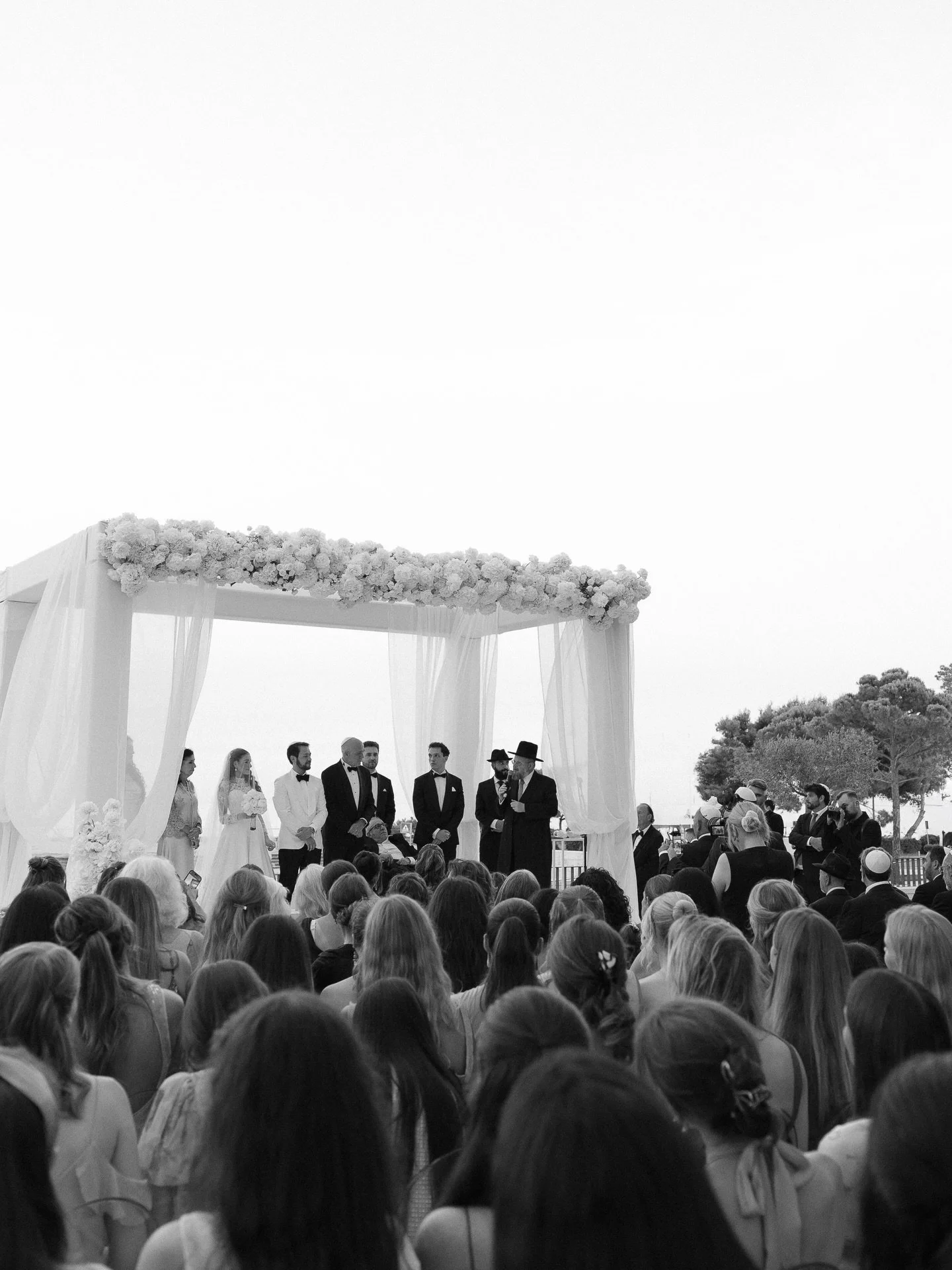 Palazzo del Casin&ograve;, set on the Lido of Venice, is one of those places where architecture carries a quiet sense of grandeur. Built in the 1930s in a refined Rationalist style, it was designed as part of the Venice Film Festival legacy and still