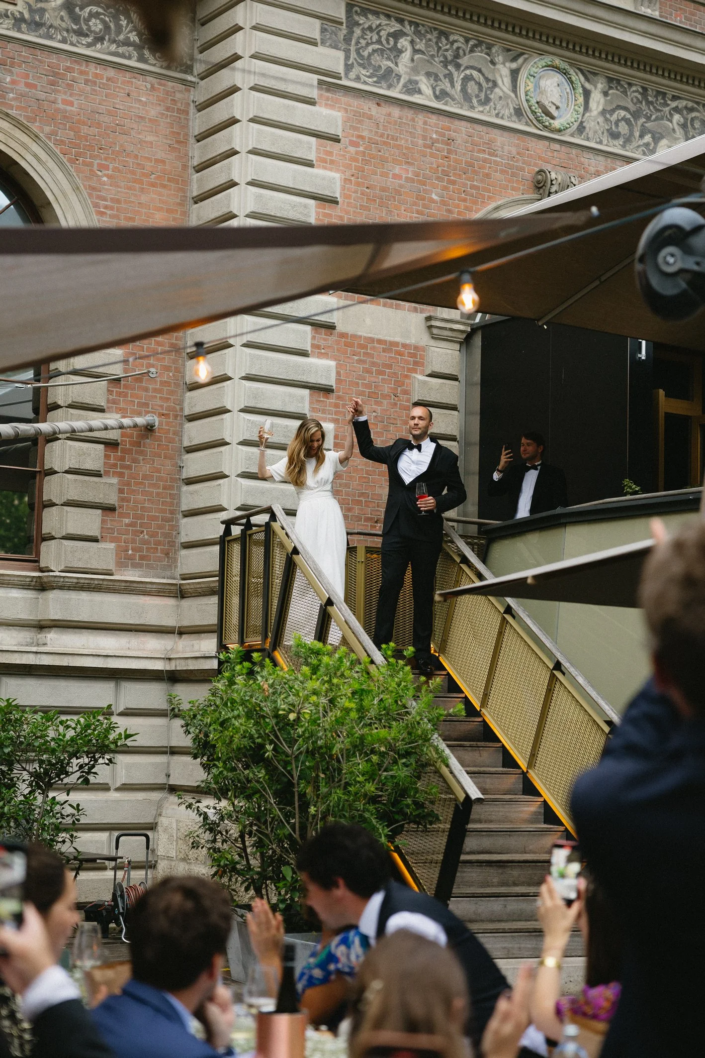 entrance-bride-and-groom-wedding-vienna.jpg