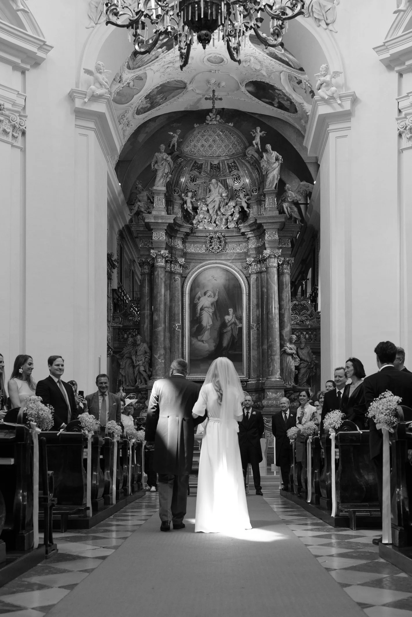 vienna-wedding-servitenkirche-ceremony-3.jpg