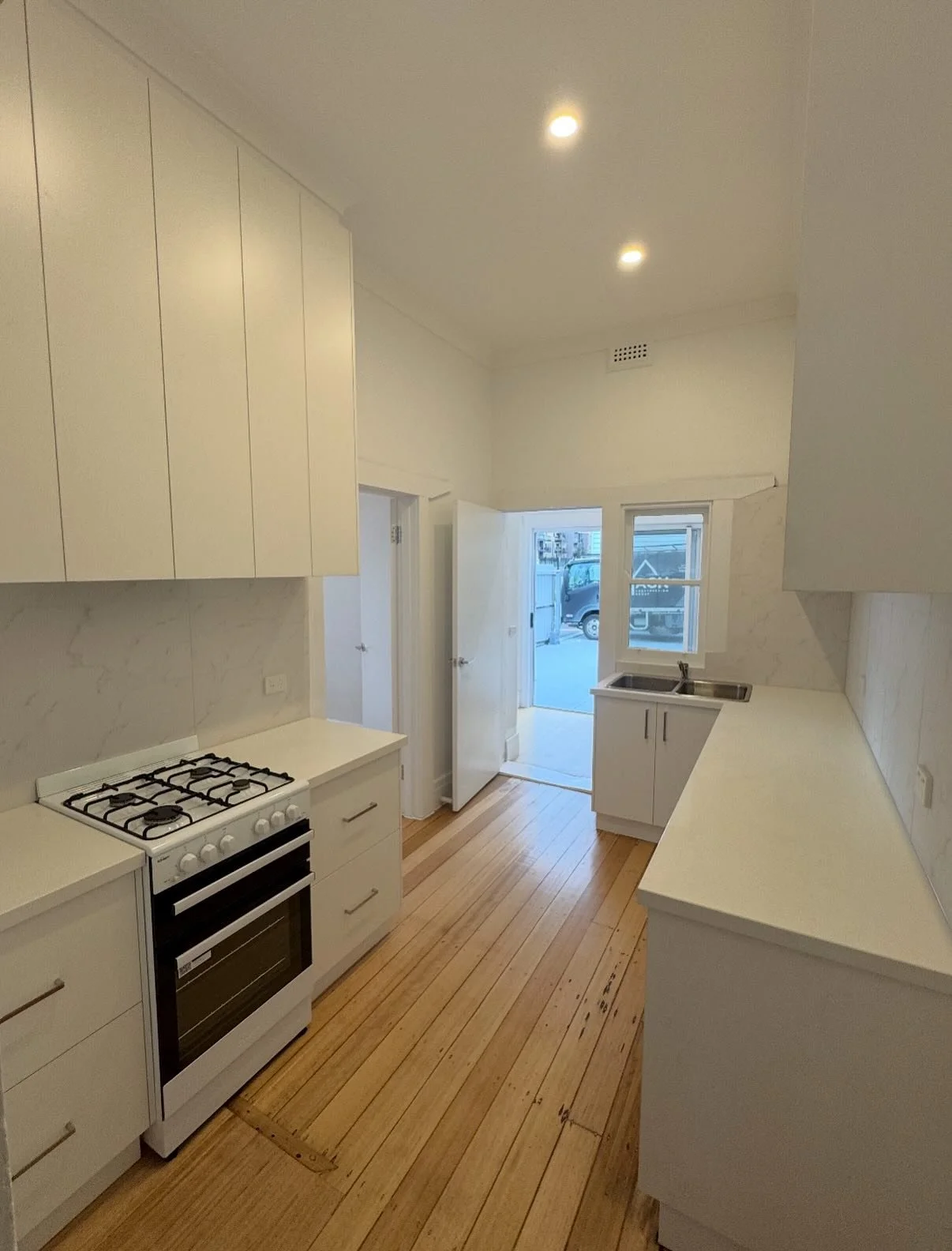 We stripped it right back to the bones with this Glen Huntly kitchen renovation, breathing new life into the heart of this home.
⁠
&bull; Custom cabinetry
&bull; Sleek stone benchtops
&bull; Functional layout for everyday living

#builder #mornington