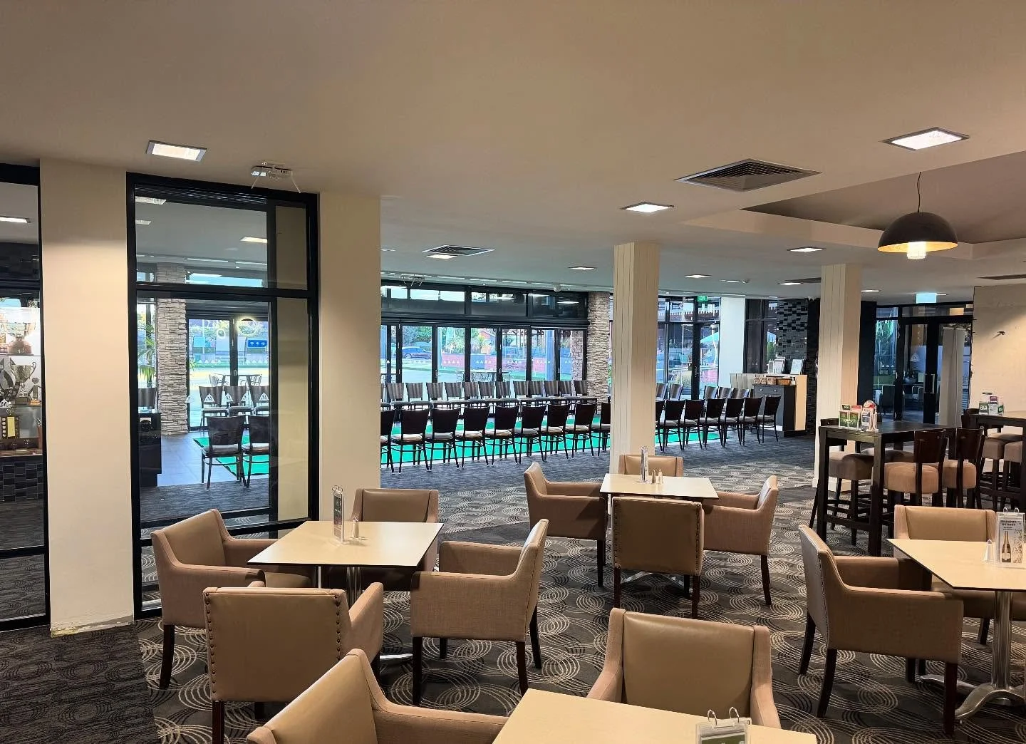 Removal of the old gas fireplace and a load bearing wall to create an open area at Mulgrave Country Club.
Add VJ panelled pillars to tie in with a new feature wall in the TAB section