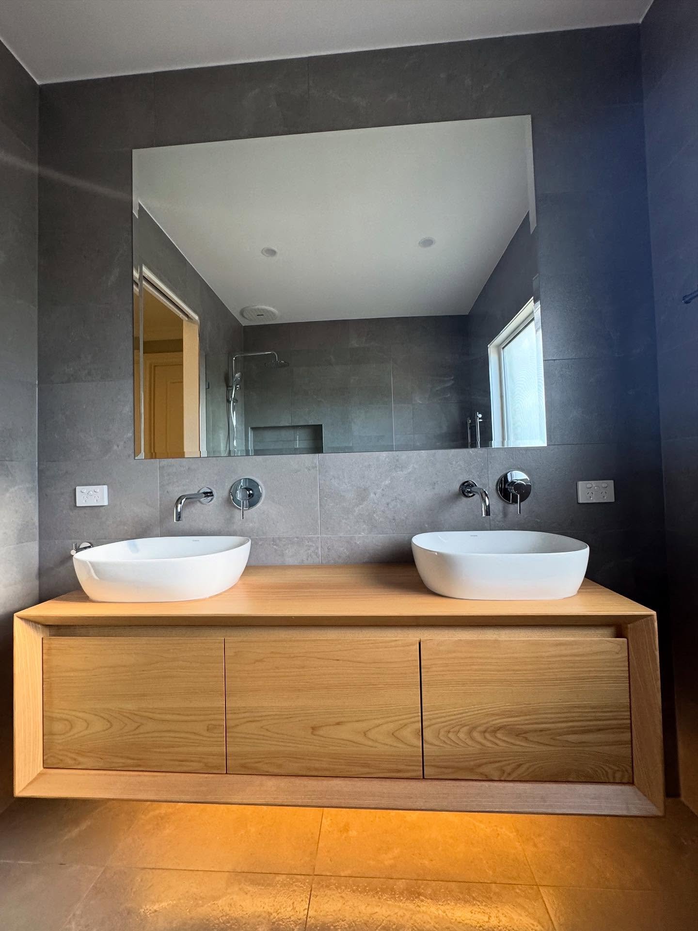 Stephens Place Bathroom completed