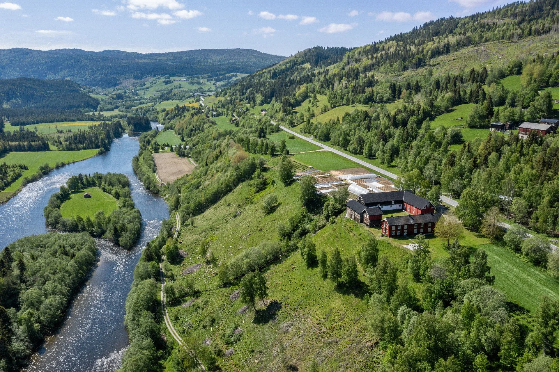 Solar Powered Off Grid Luxury Home on 20 acres of pristine desert 360 ... - Off-Grid Luxury Rentals With Private Sports Facilities