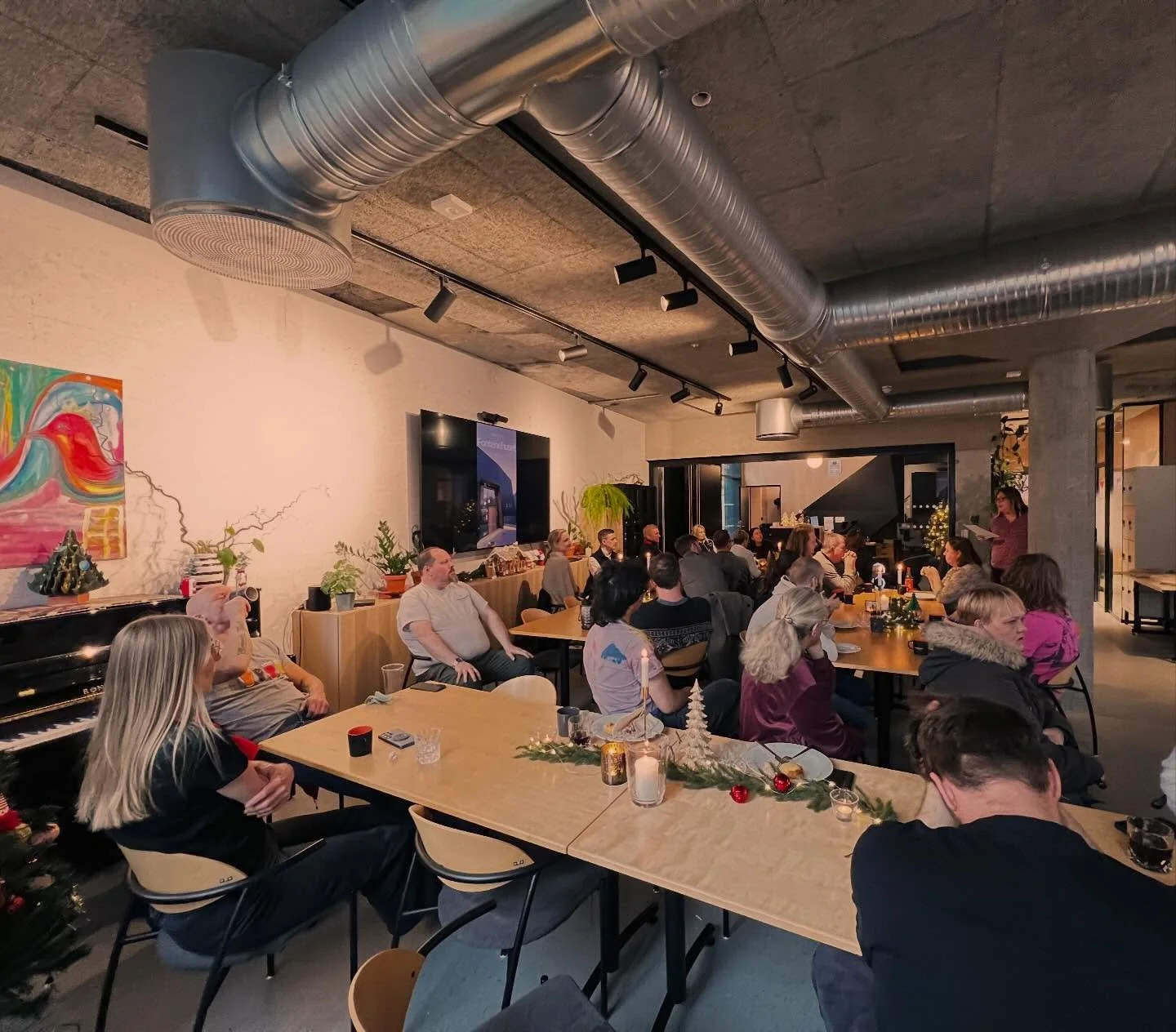 Midt i julestria skapte vi en liten koselomme med pepperkaker,lussekatter, gl&oslash;gg og god atmosf&aelig;re! 

I g&aring;r samlet vi samarbeidspartnere p&aring; Fontenehuset for &aring; si tusen takk &ndash; med varme ord og en symbolsk gave laget