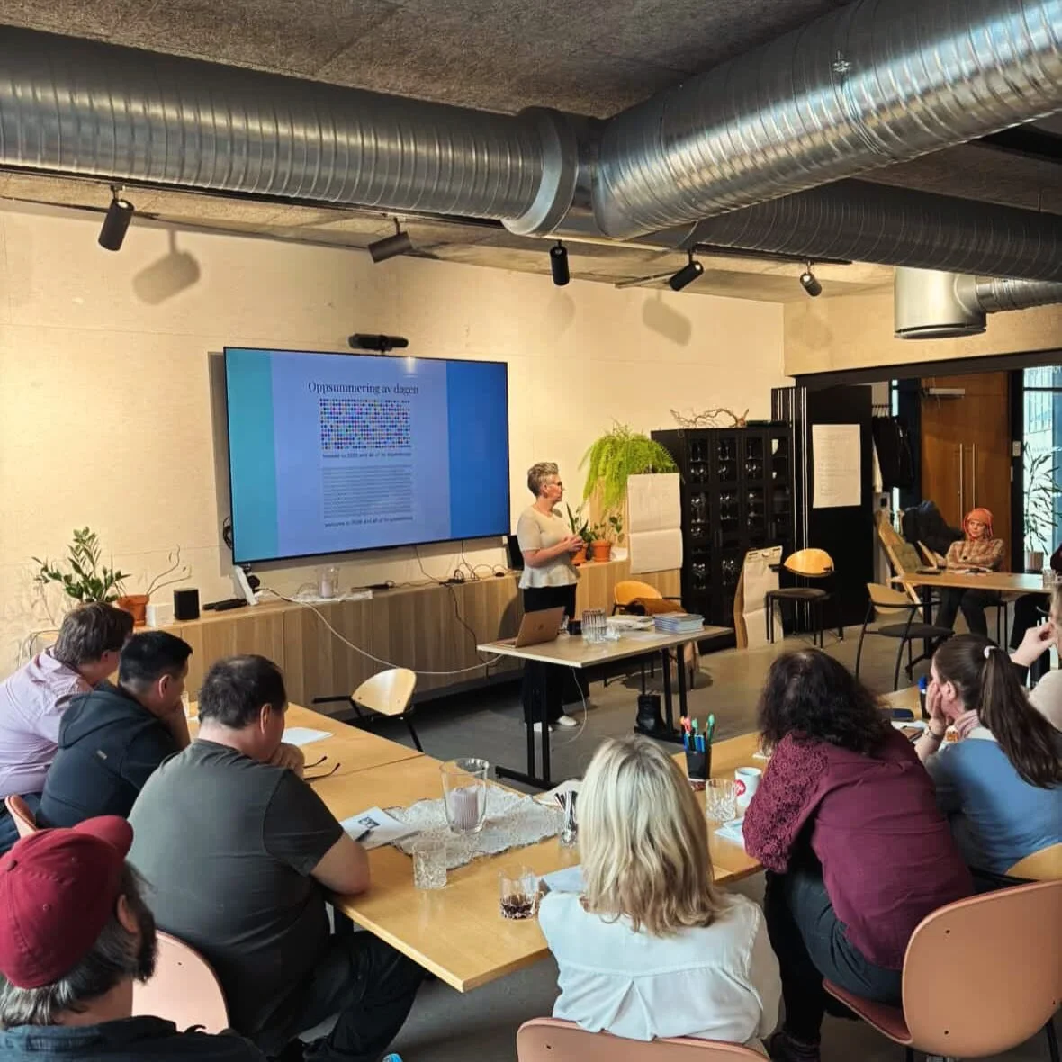 Forrige uke hadde vi fagdag her p&aring; Fontenehuset &Aring;lesund 
@camillabrusdal tok oss med p&aring; temaet &laquo;&Aring; sette m&aring;l &ndash; fra dr&oslash;m til virkelighet&raquo;.

Gjennom arbeid i b&aring;de plenum og grupper har vi utfo