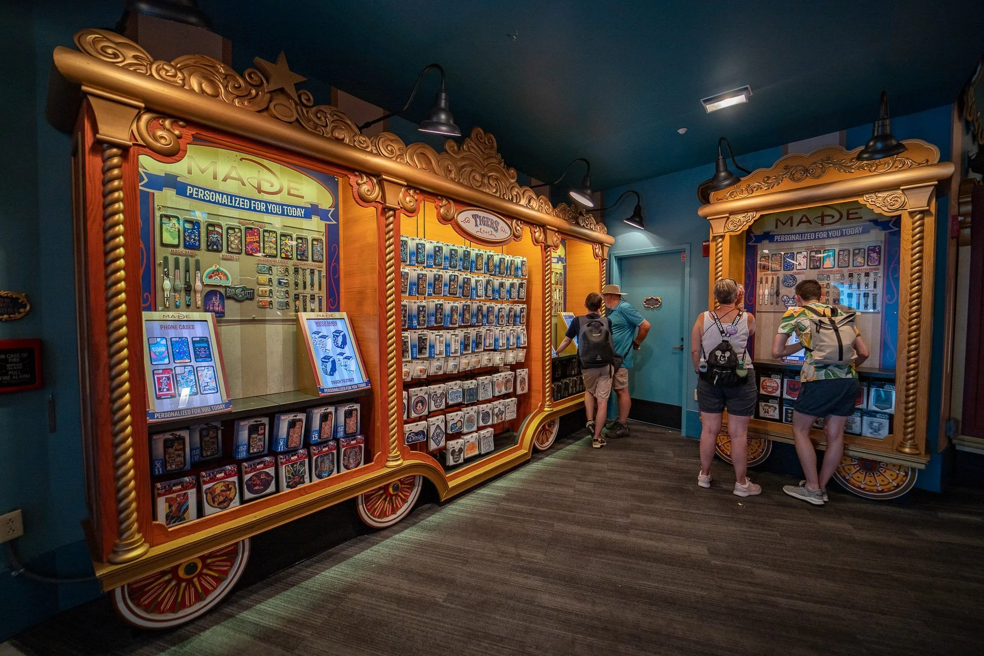 made-customization-station-big-top-souvenirs-5.jpg