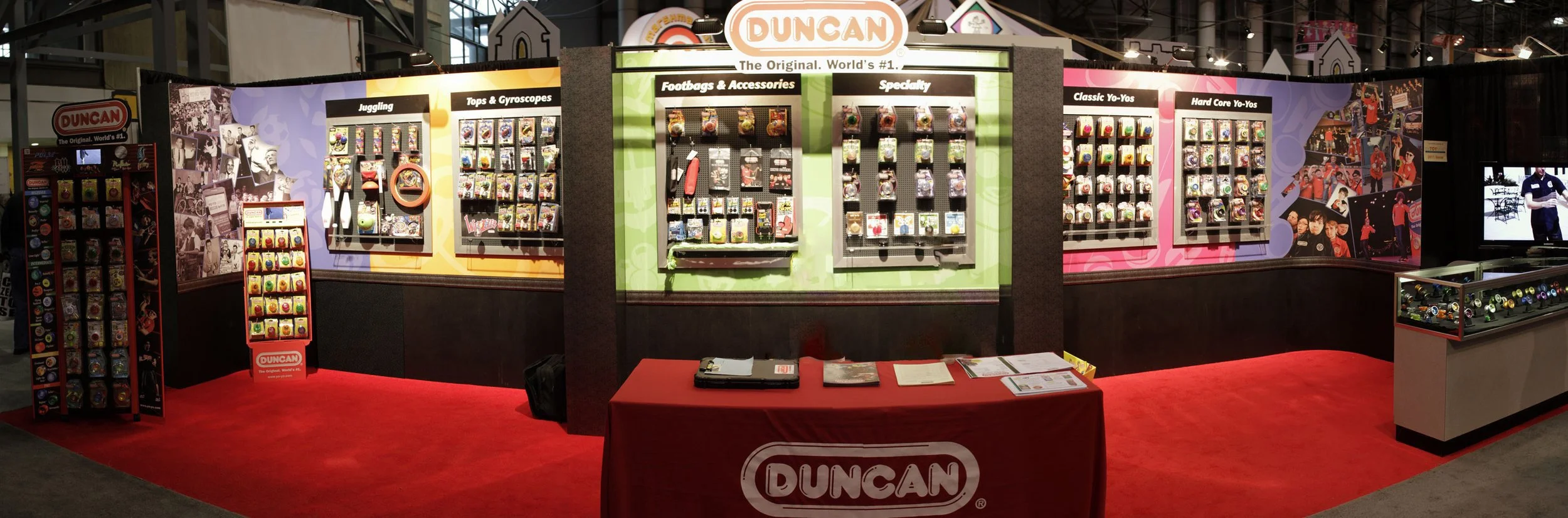 Duncan-Toy-Fair-Booth.jpg